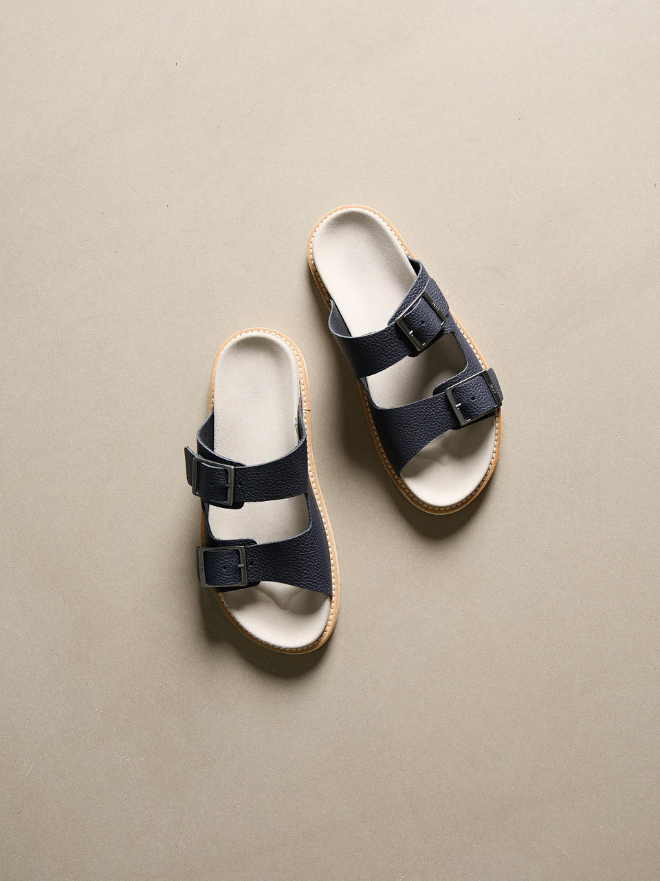 Tumbled Leather Sandal in Navy