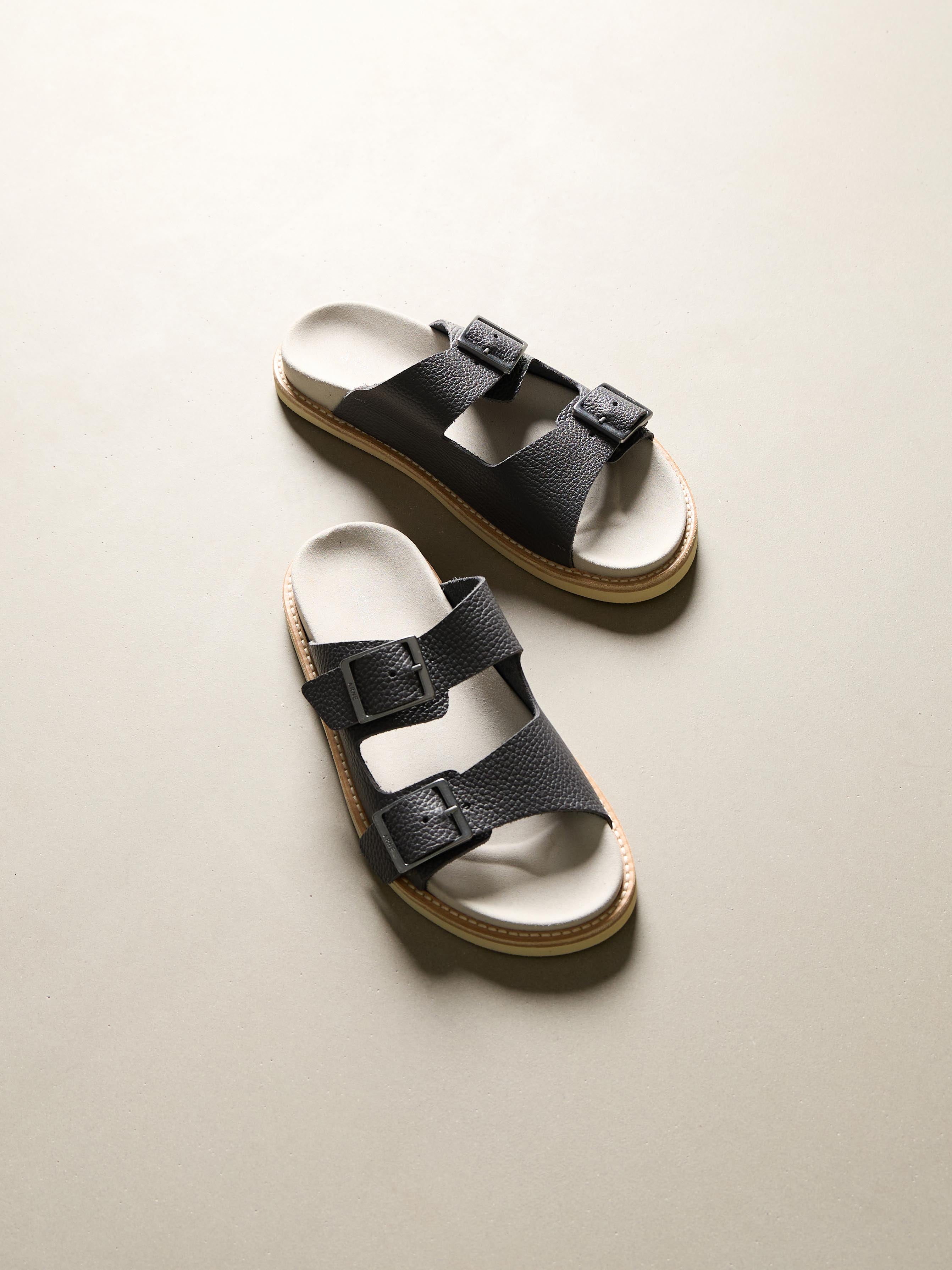 Tumbled Leather Sandal in Charcoal