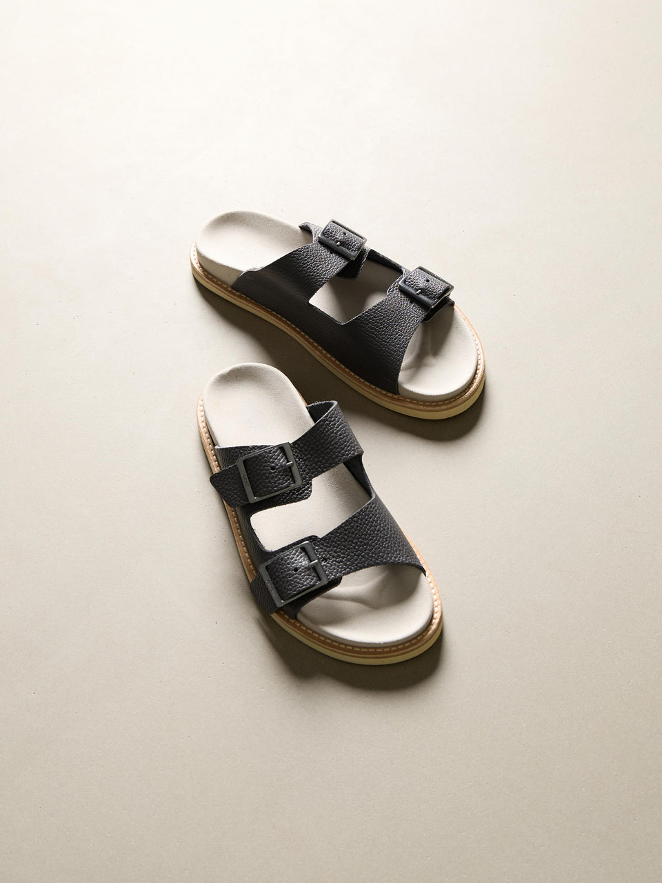 Tumbled Leather Sandal in Charcoal