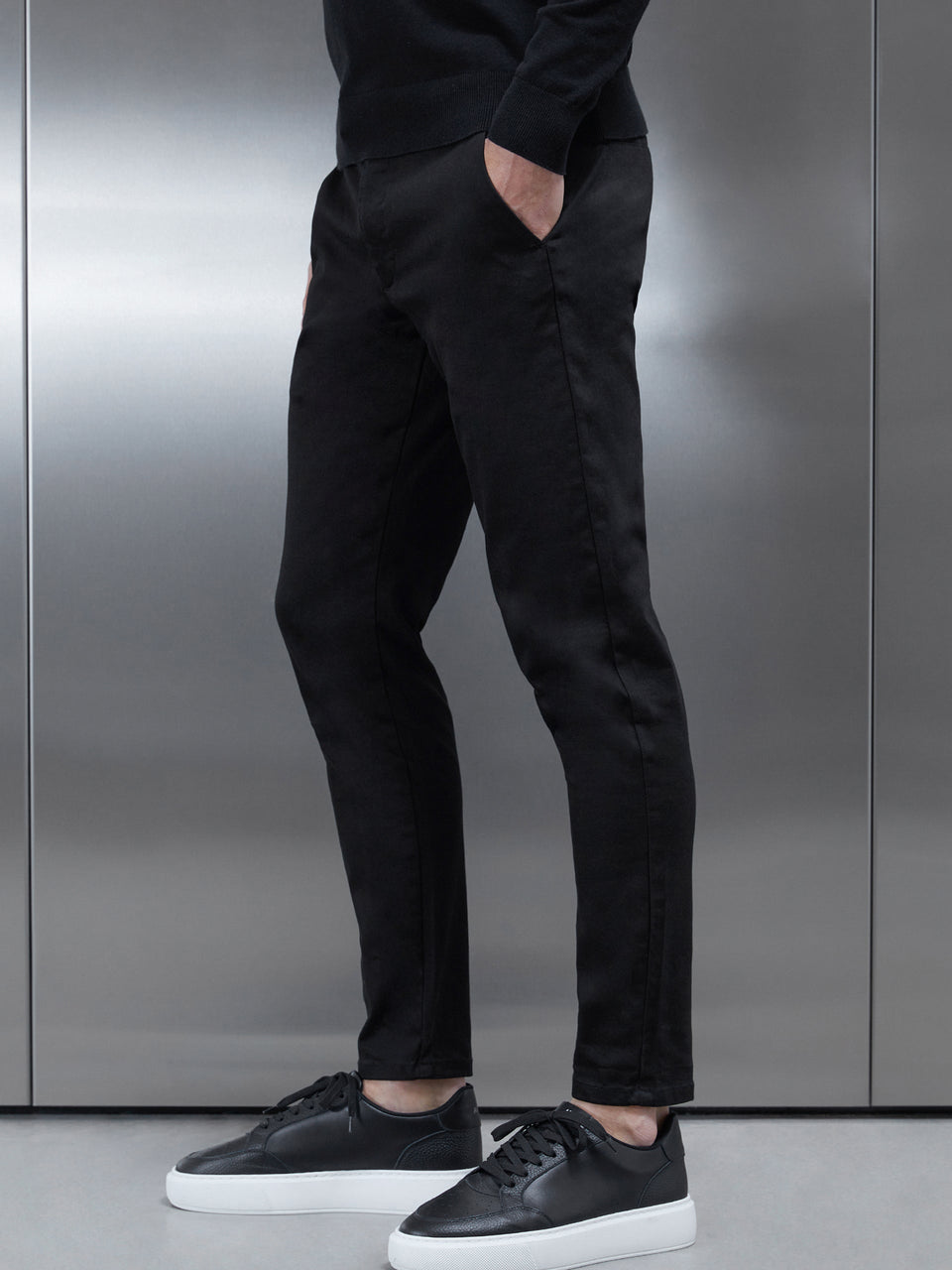 Tailored Chino Trouser in Black