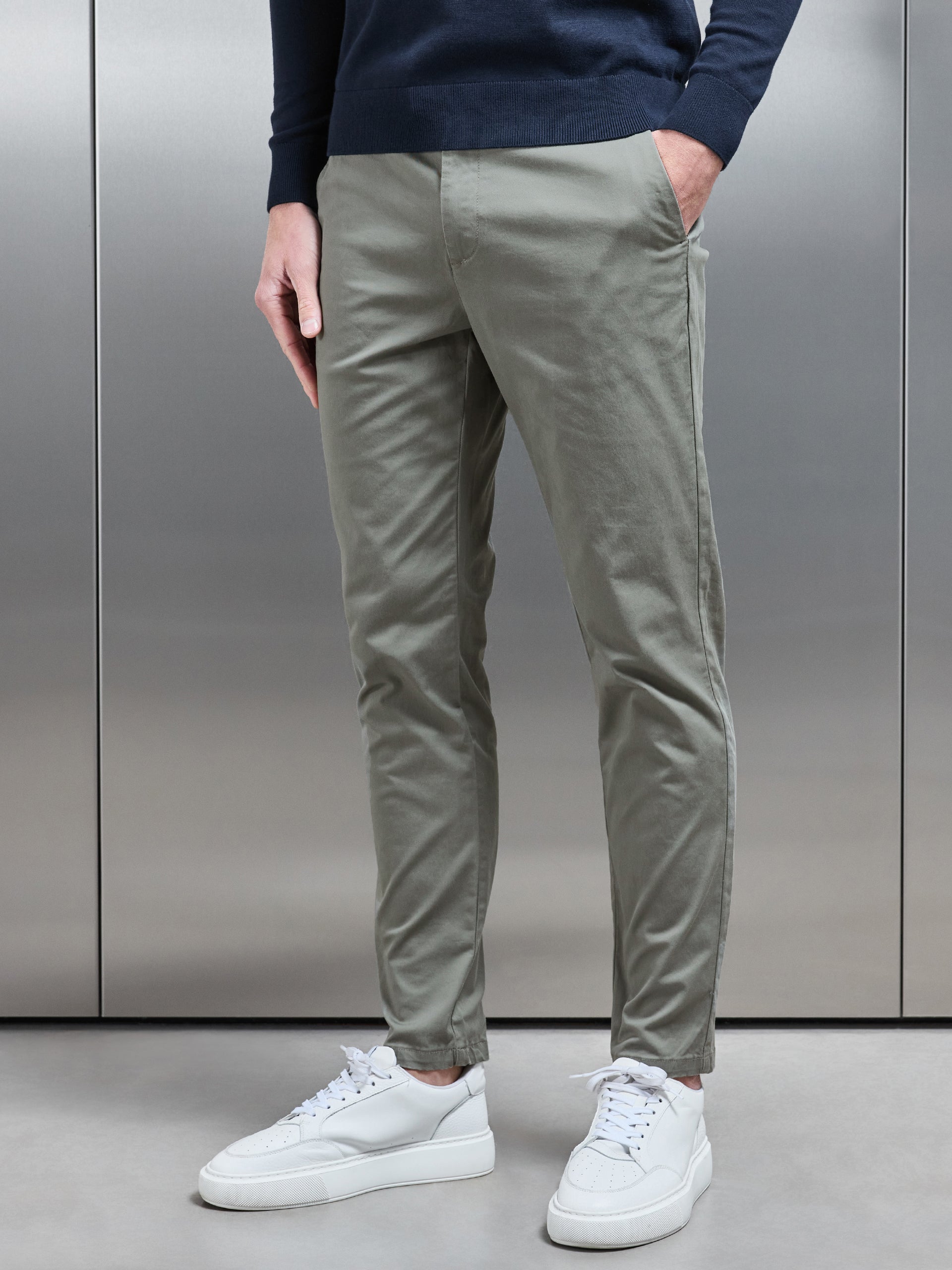 Tailored Chino Trouser in Olive