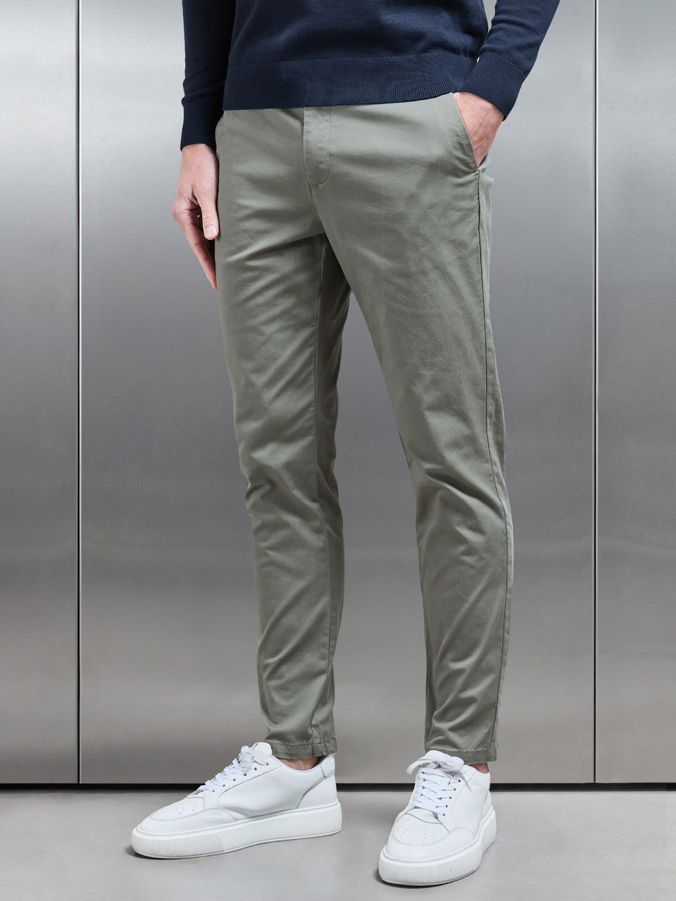 Tailored Chino Trouser in Olive