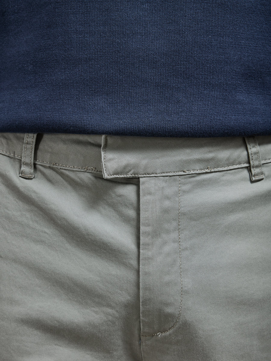 Tailored Chino Trouser in Olive