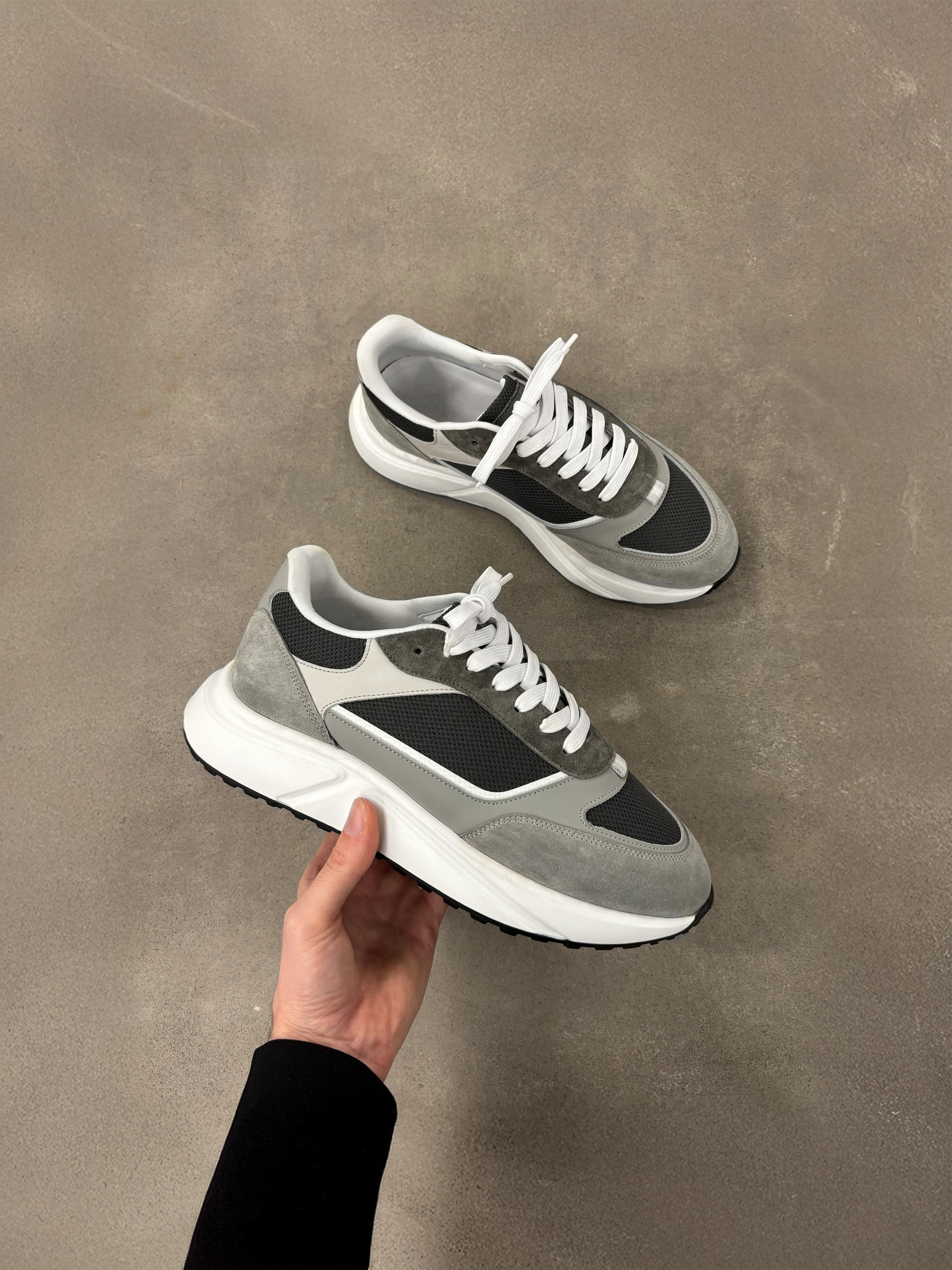 Technical Runner in Dusty Olive