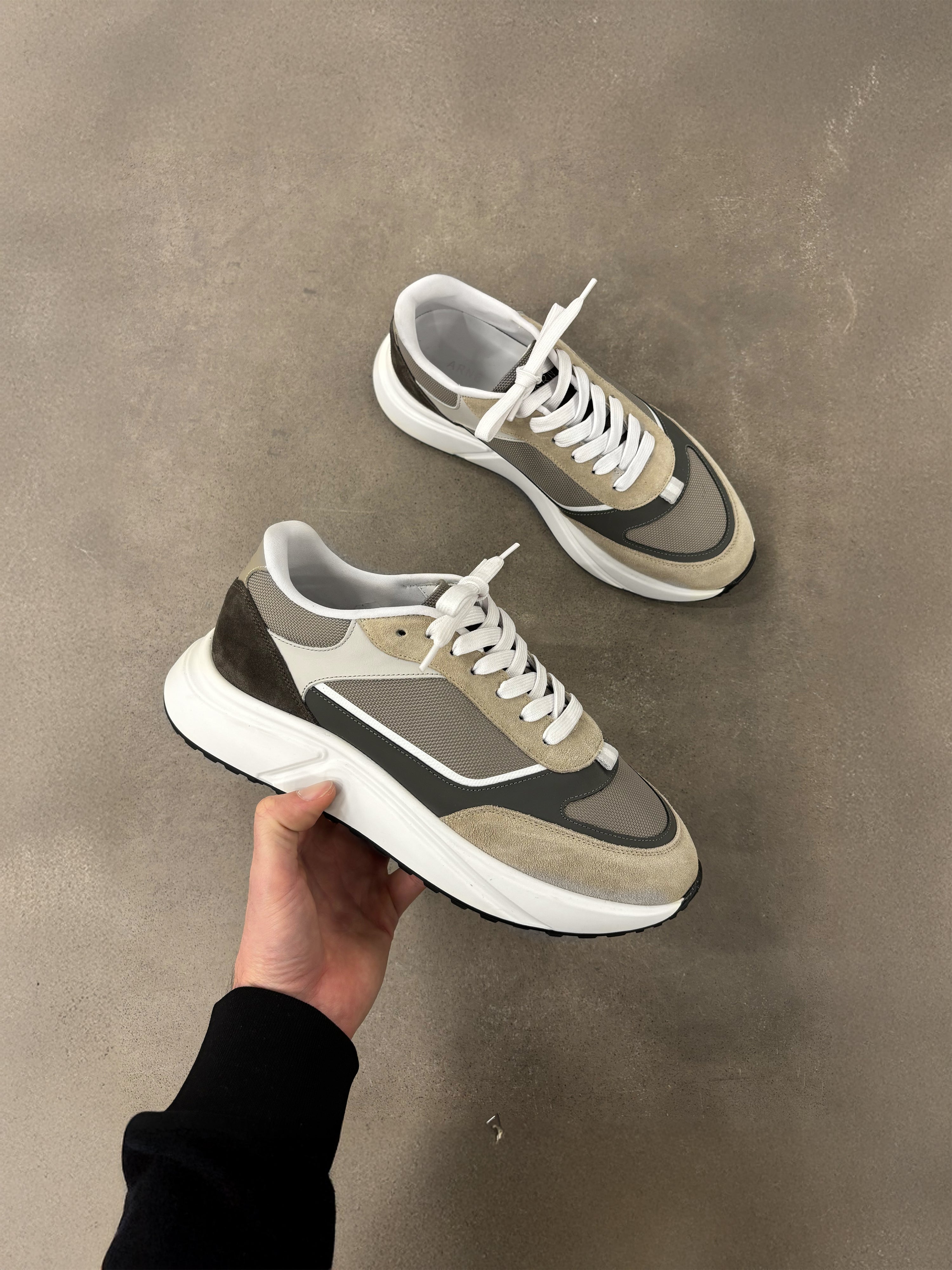 Technical Runner in Safari