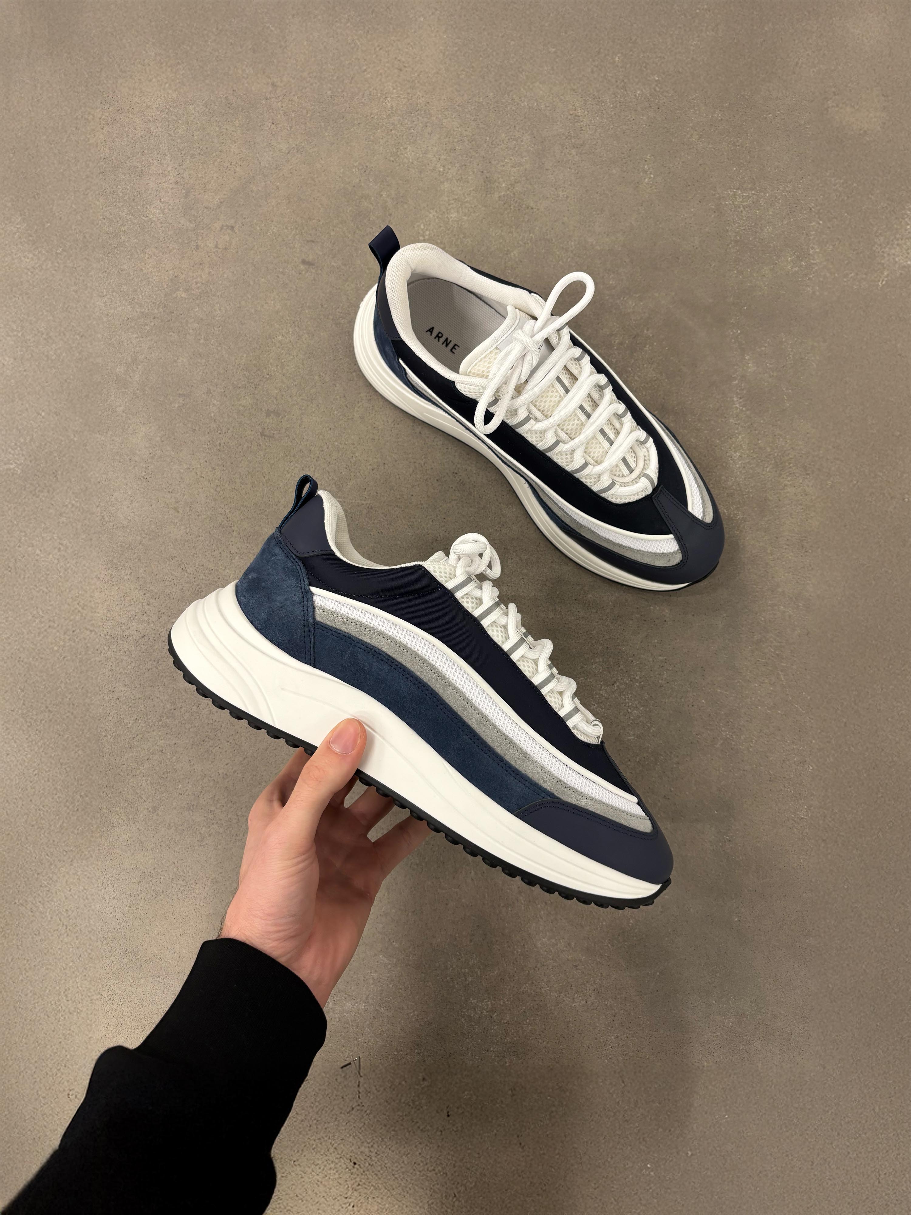 Technical Wave Runner in Air Force Blue
