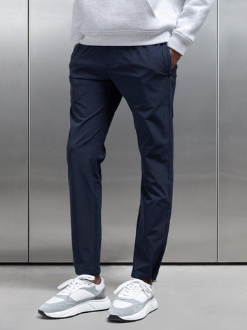 Utility Trackpant in Navy