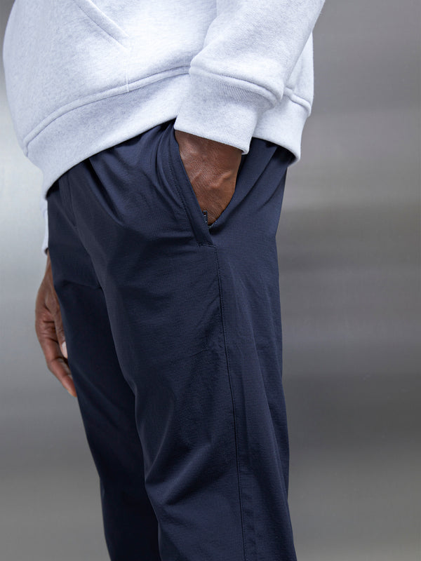 Utility Trackpant in Navy