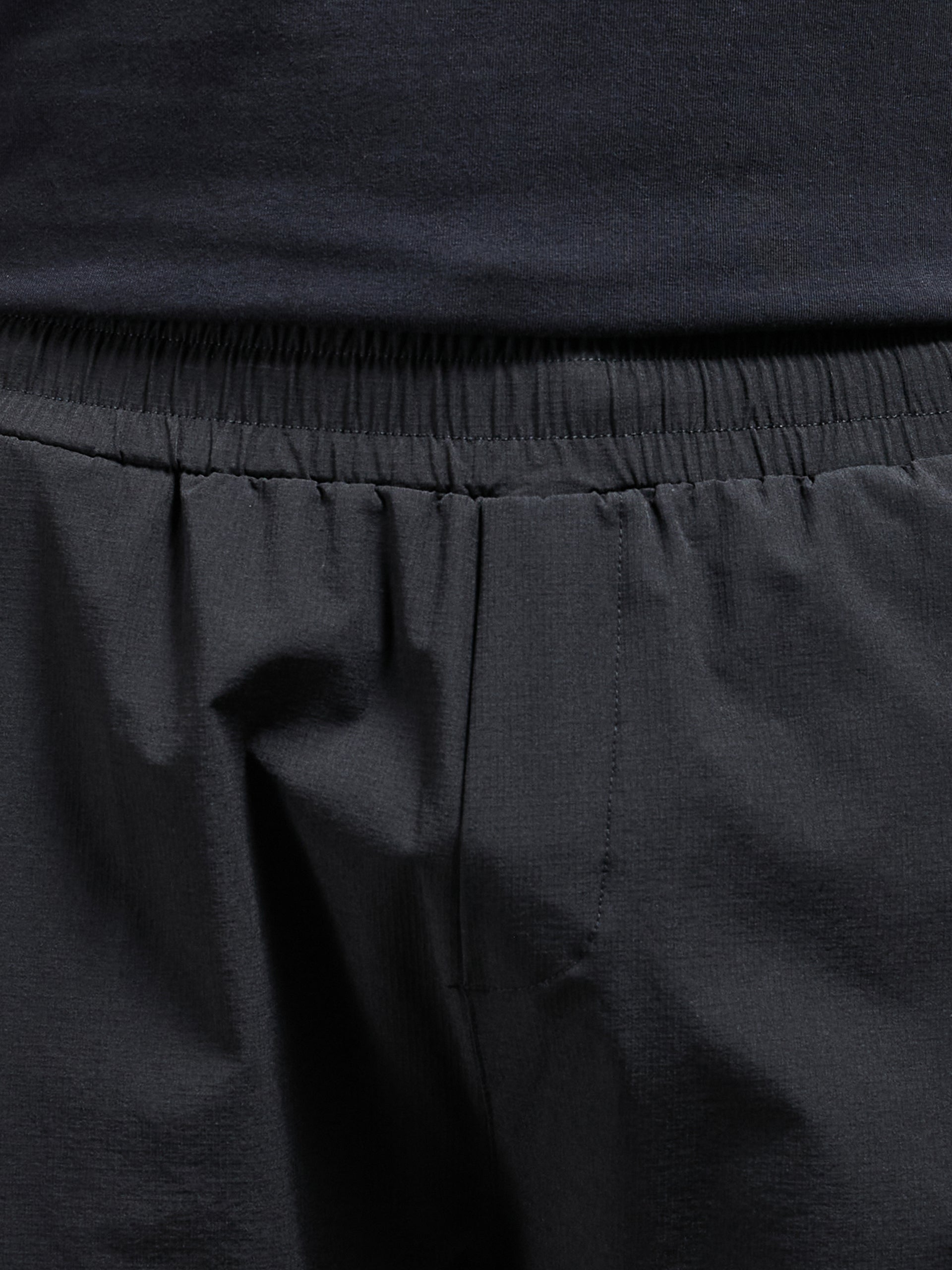 Utility Cargo Short in Black