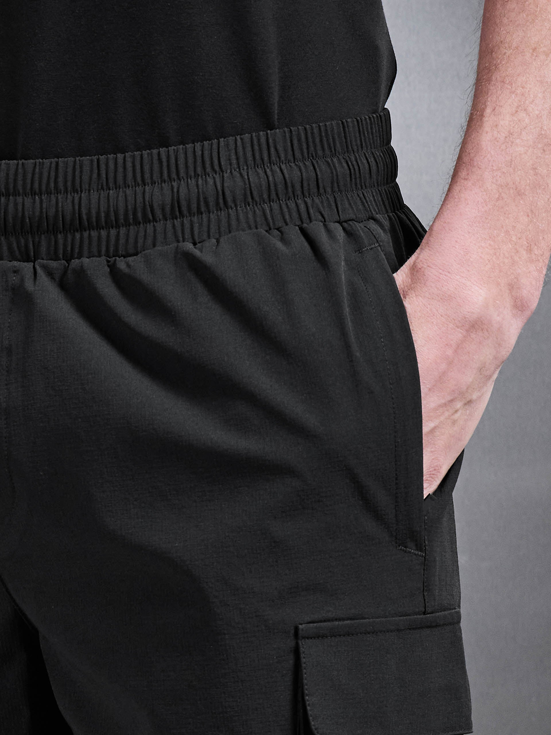 Utility Cargo Short in Black