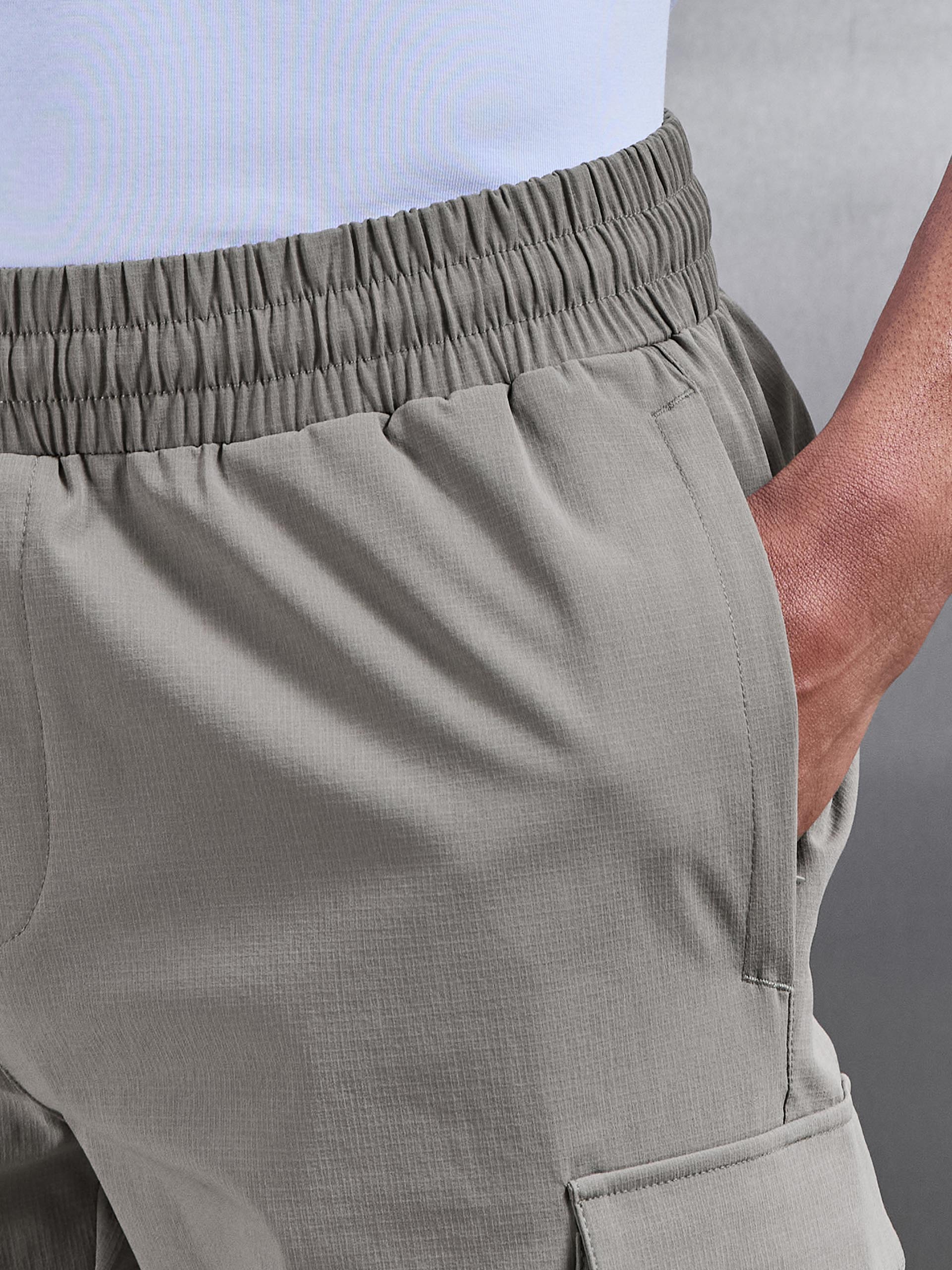 Utility Cargo Short in Olive