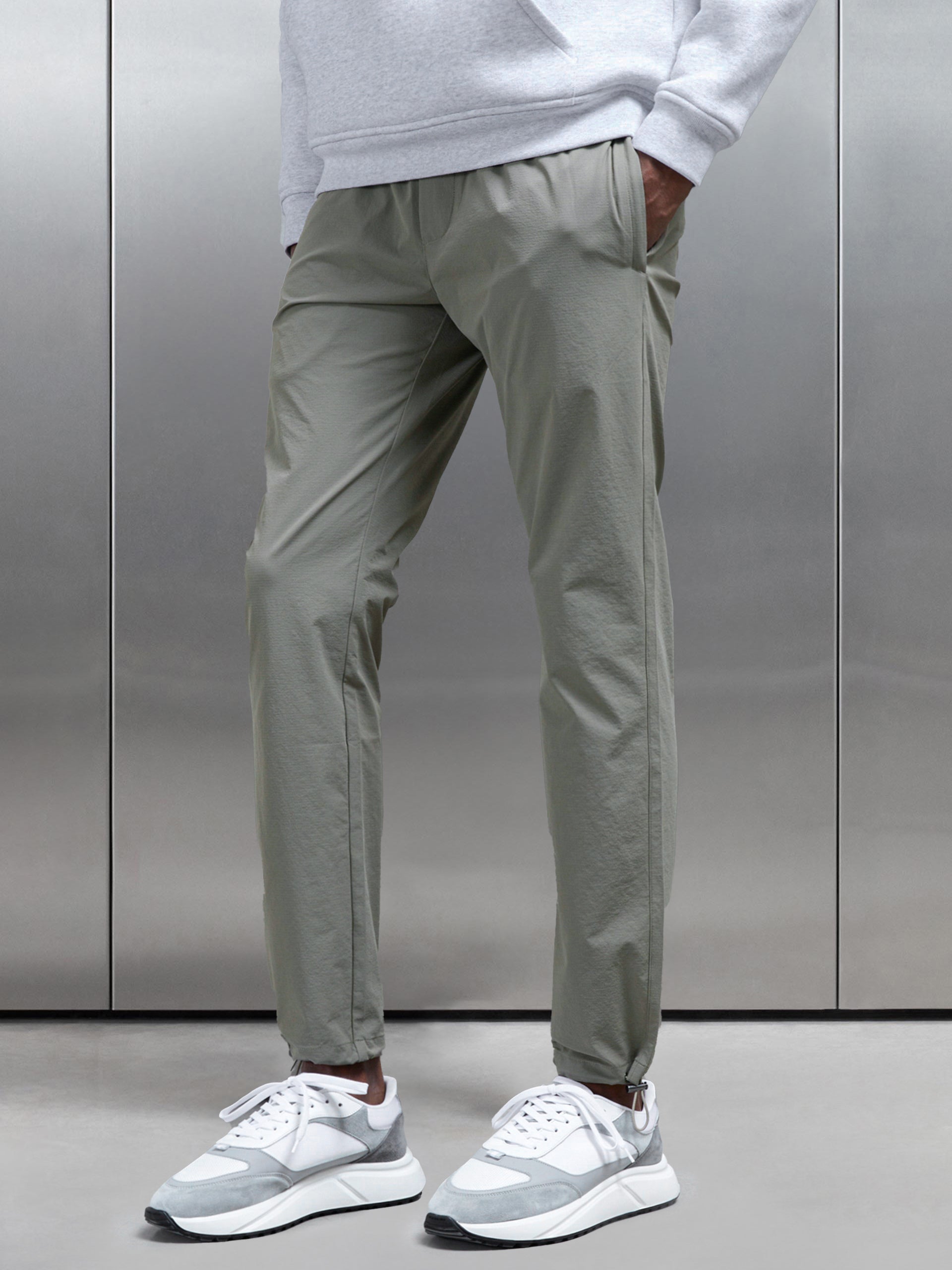 Utility Trackpant in Olive