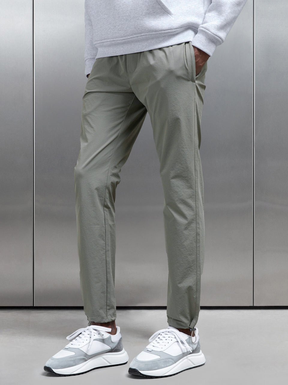 Utility Trackpant in Olive