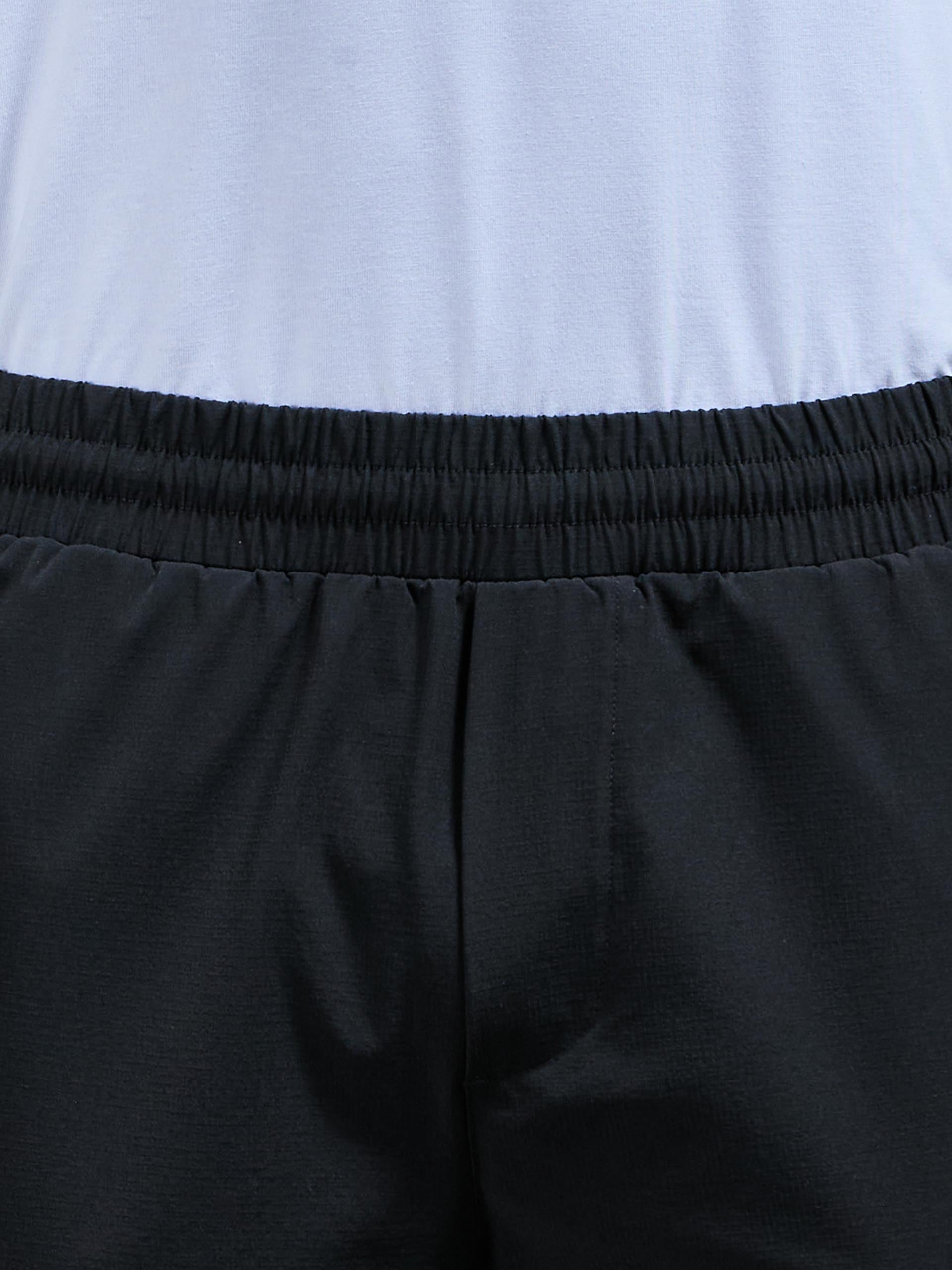 Utility Trackpant in Black
