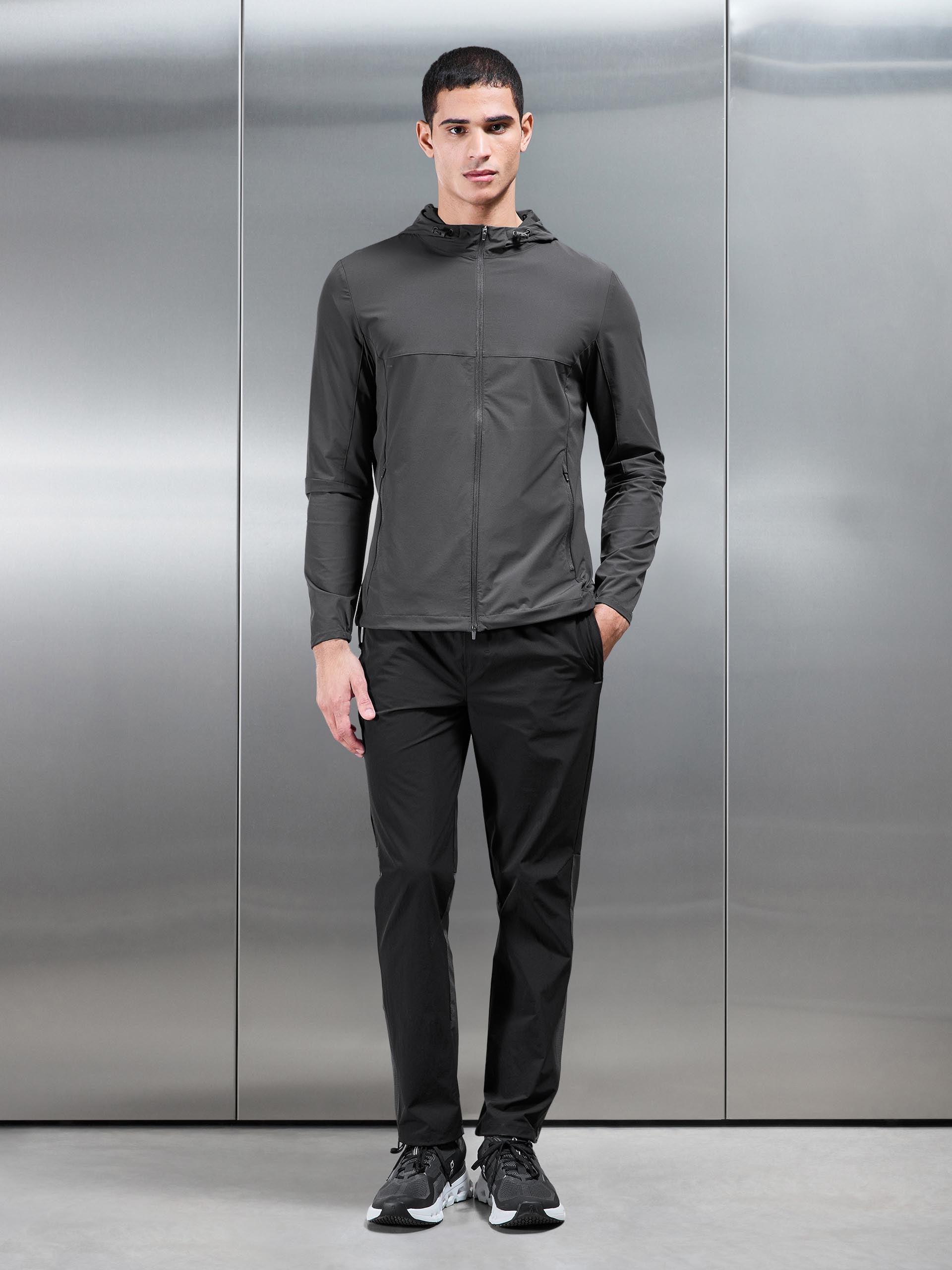 Utility Trail Trackpant in Black