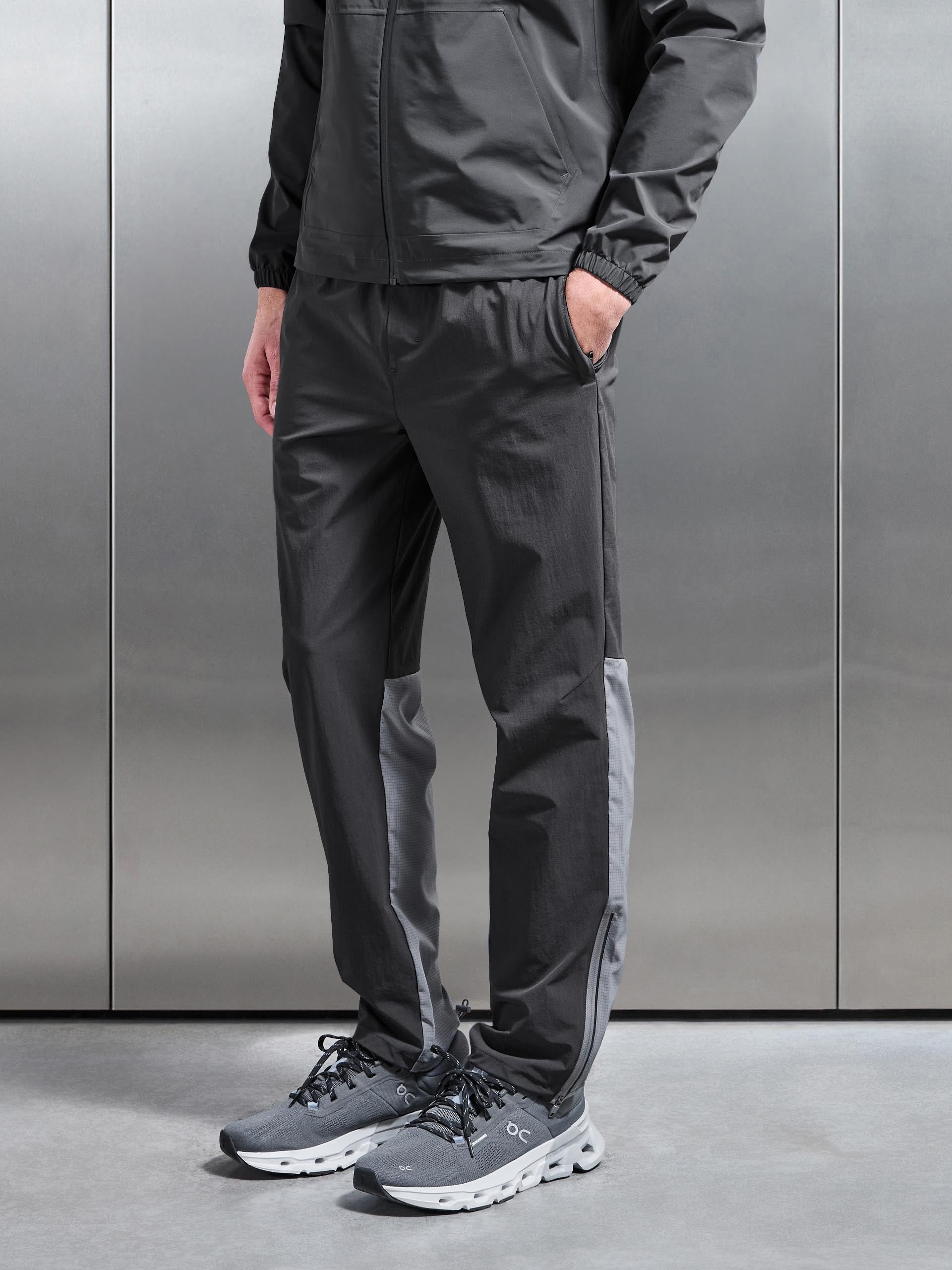 Utility Trail Trackpant in Grey