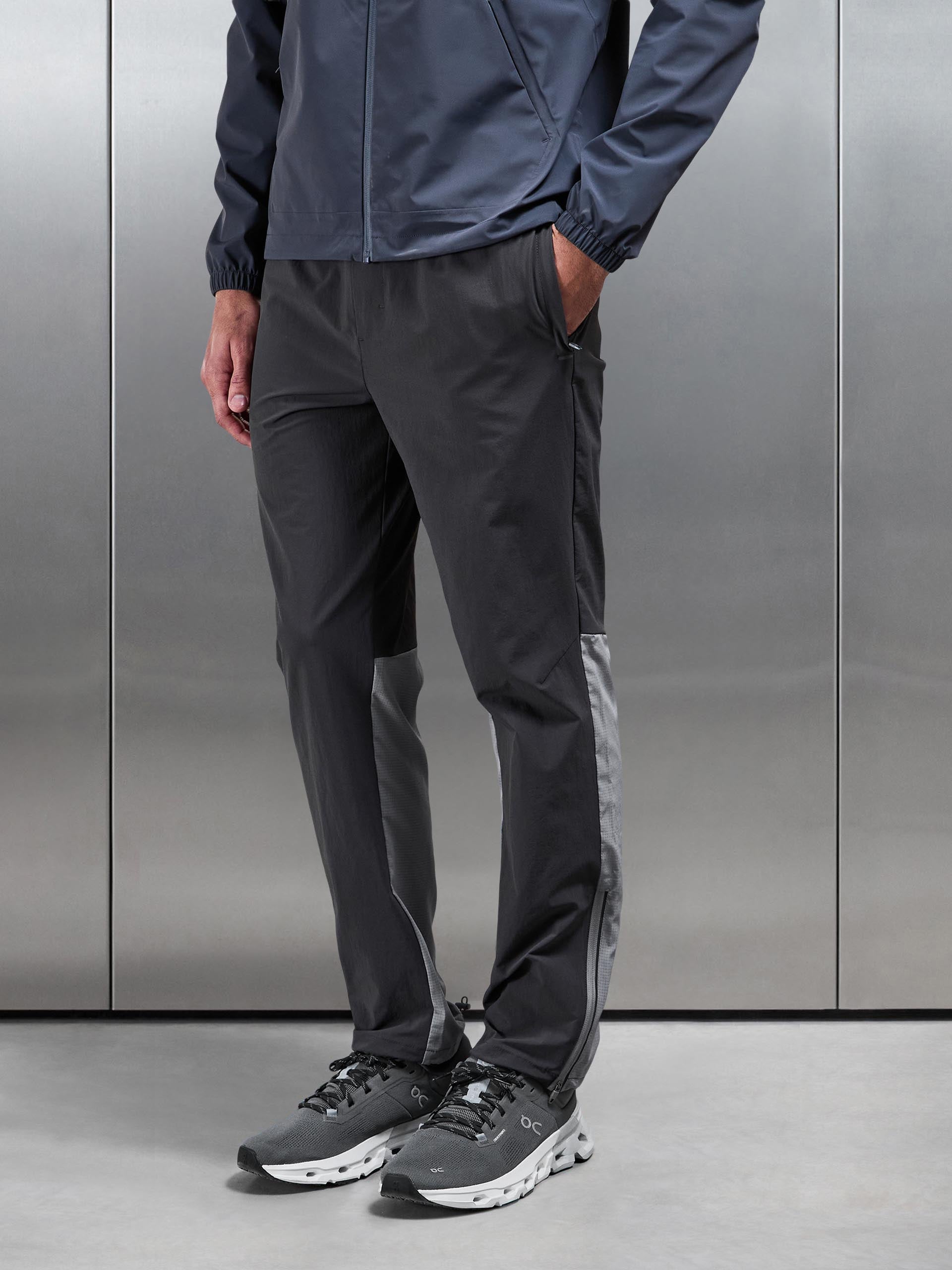 Utility Trail Trackpant in Grey