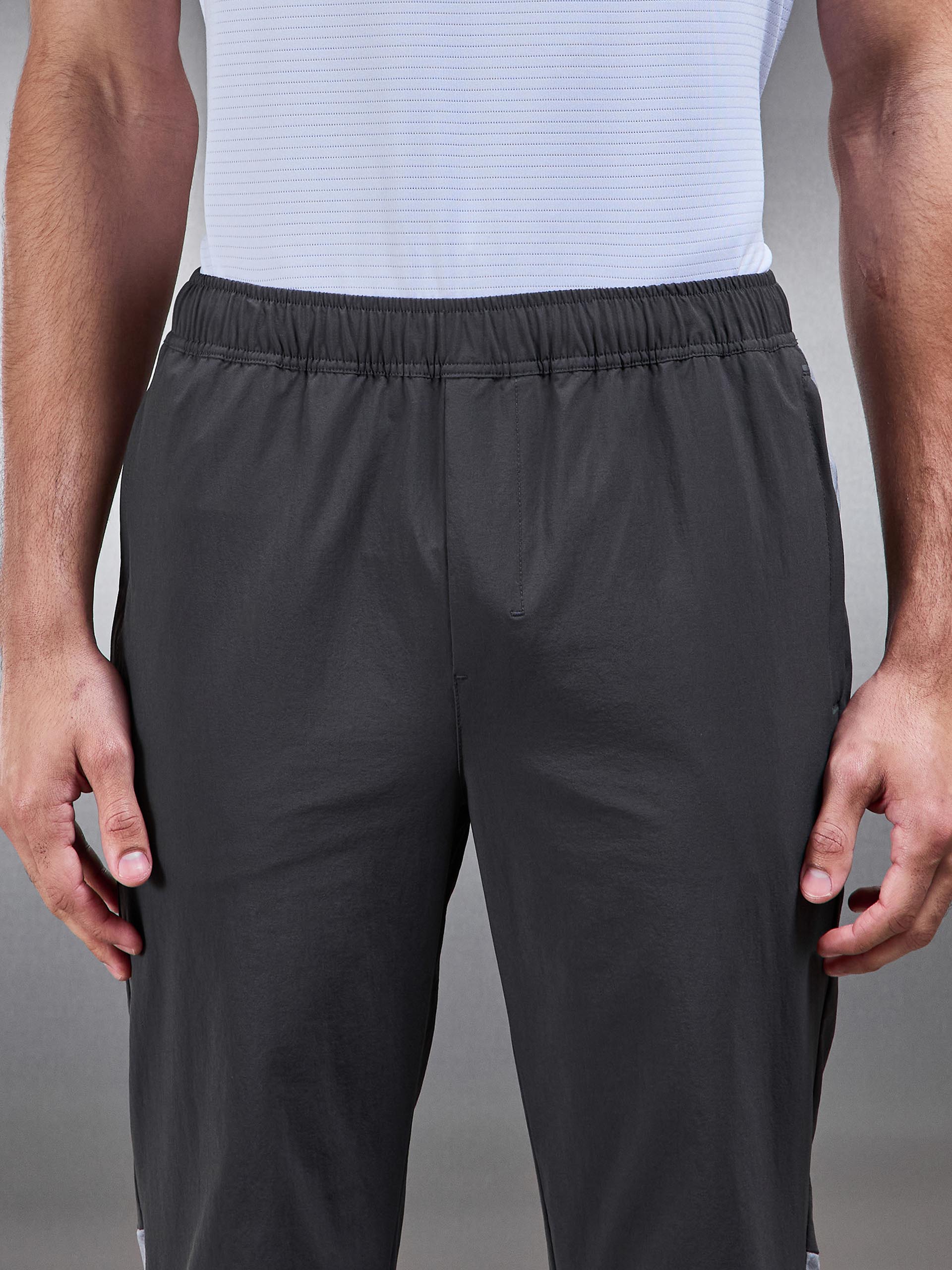 Utility Trail Trackpant in Grey