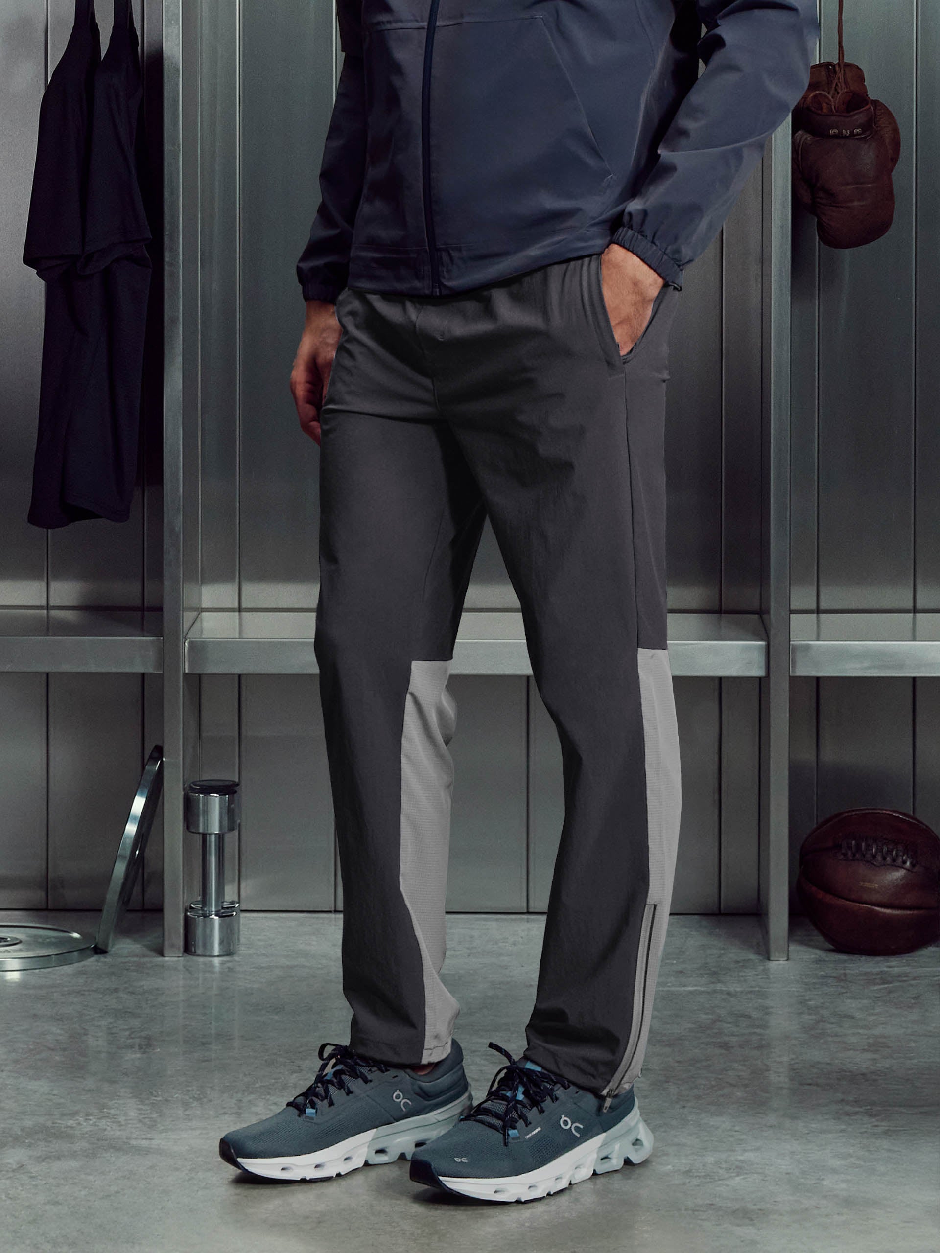 Utility Trail Trackpant in Grey