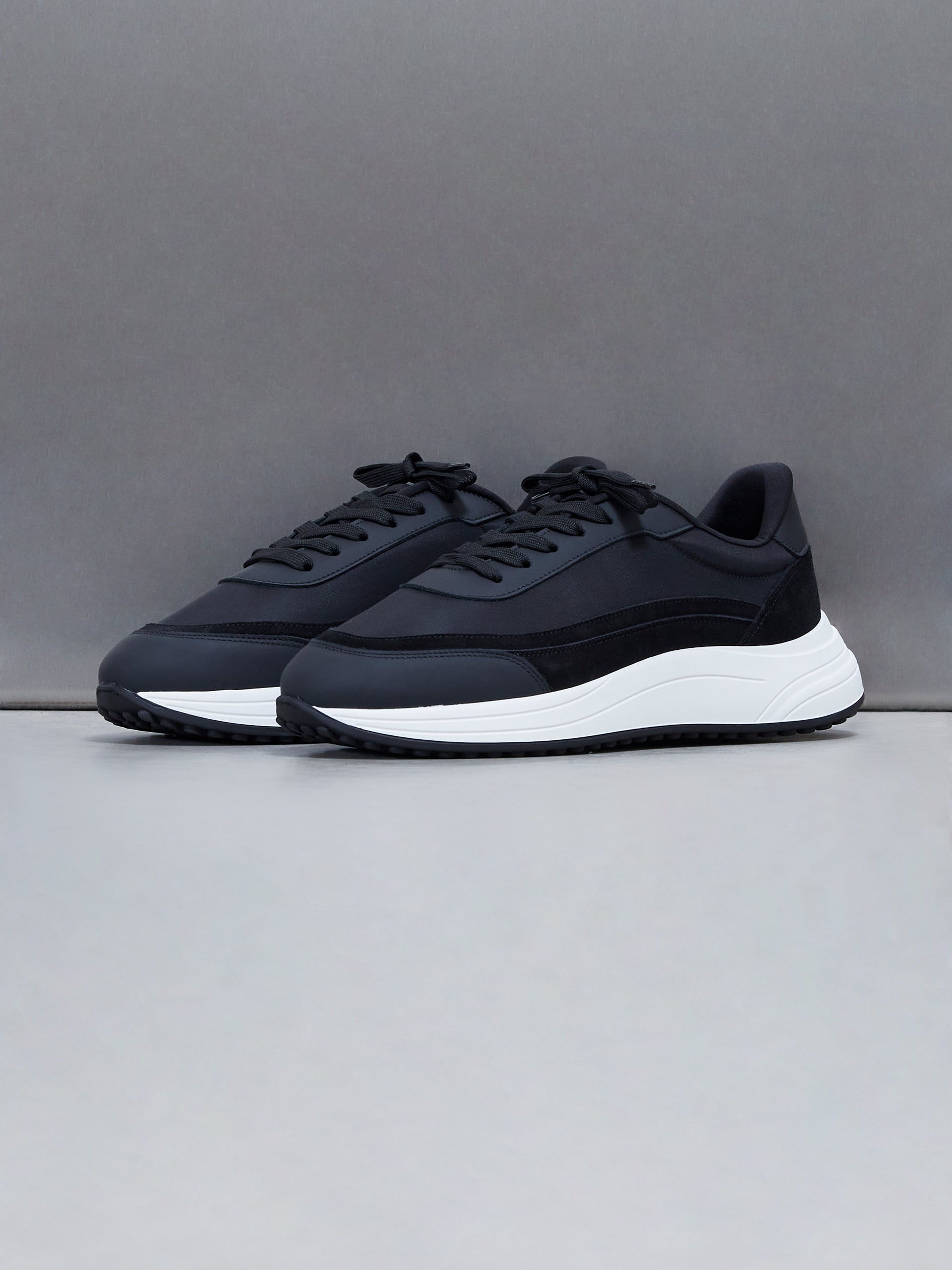 Wave hot sale runner black