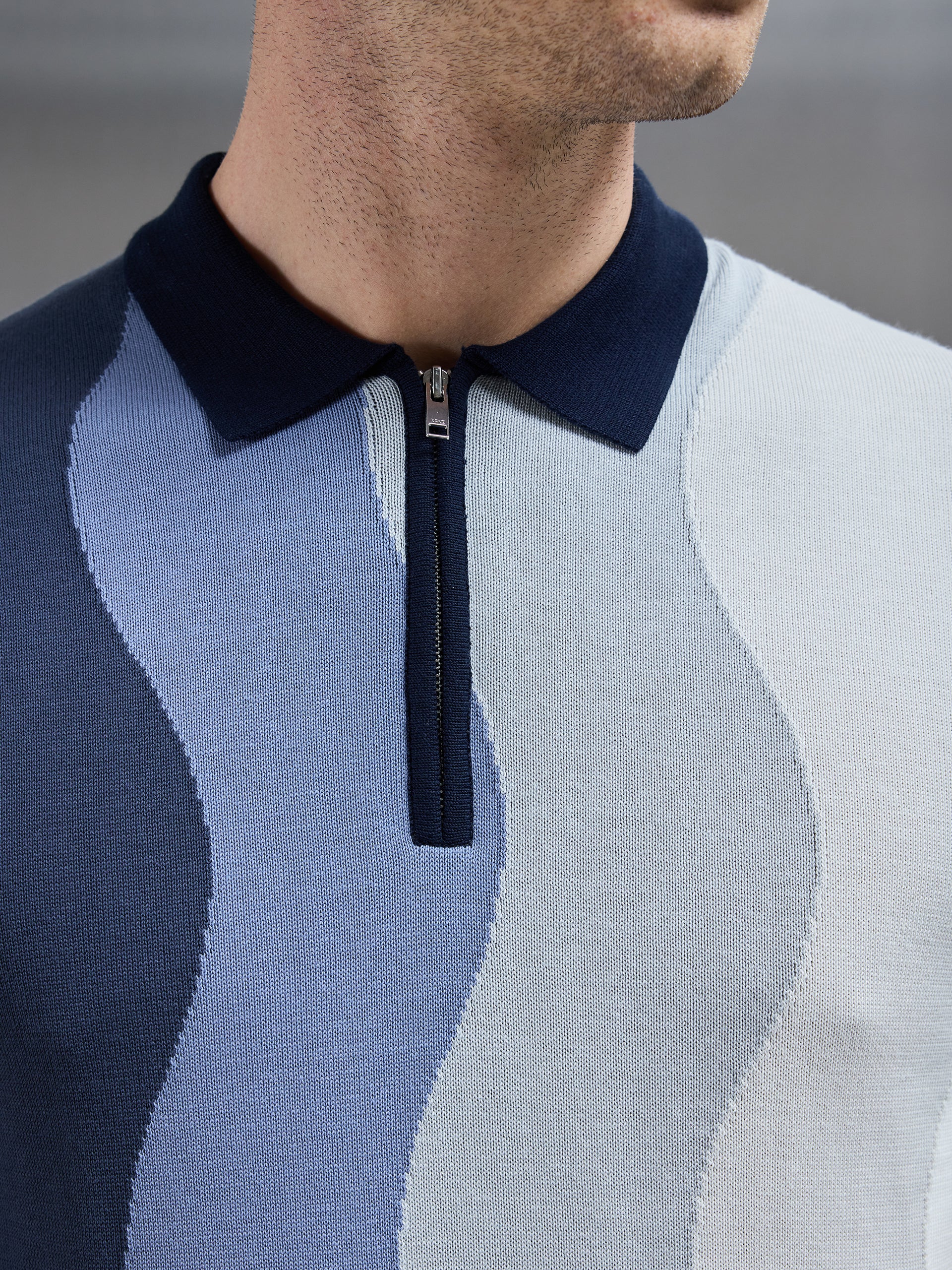 Wave Knitted Zip Polo Shirt in Navy