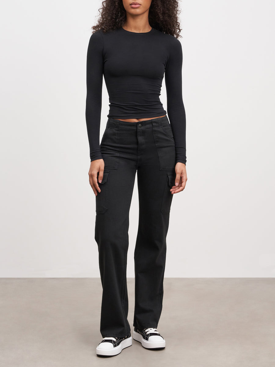 Womens Mid Rise Cargo Pant in Black