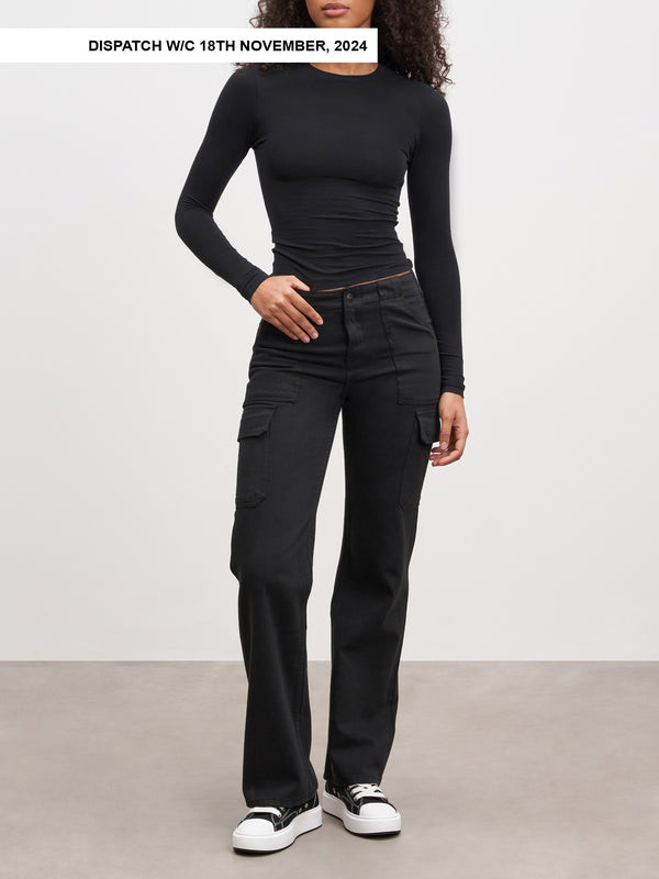 Womens Mid Rise Cargo Pant in Black