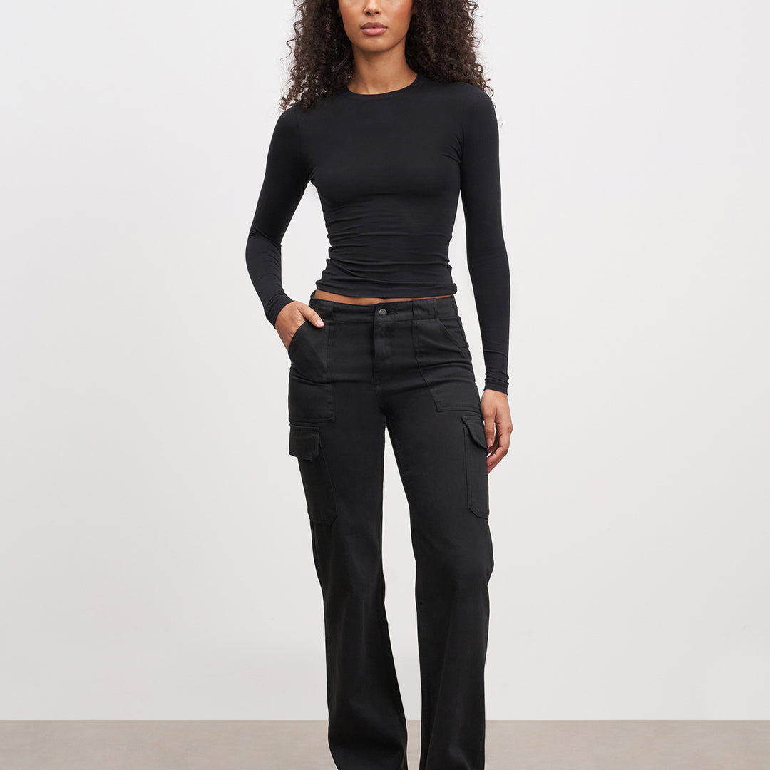 Womens Mid Rise Cargo Pant in Black