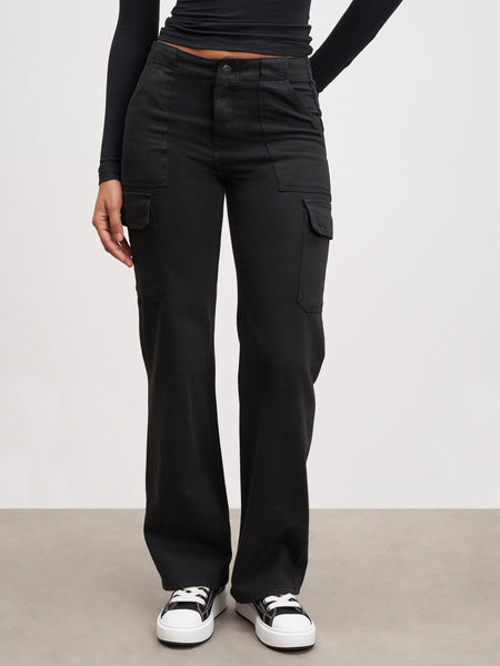 Womens Mid Rise Cargo Pant in Black