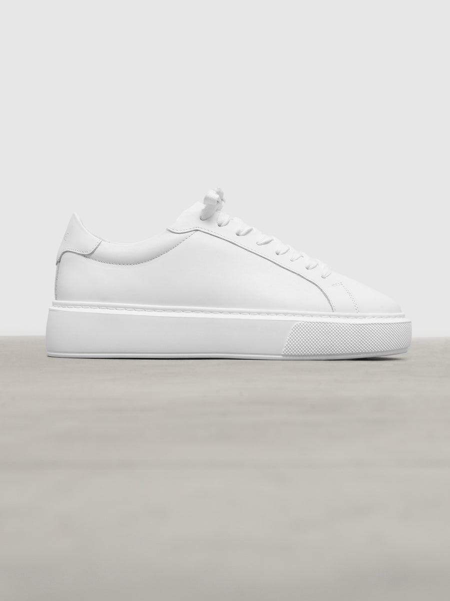 Womens Essential Leather Trainer in White