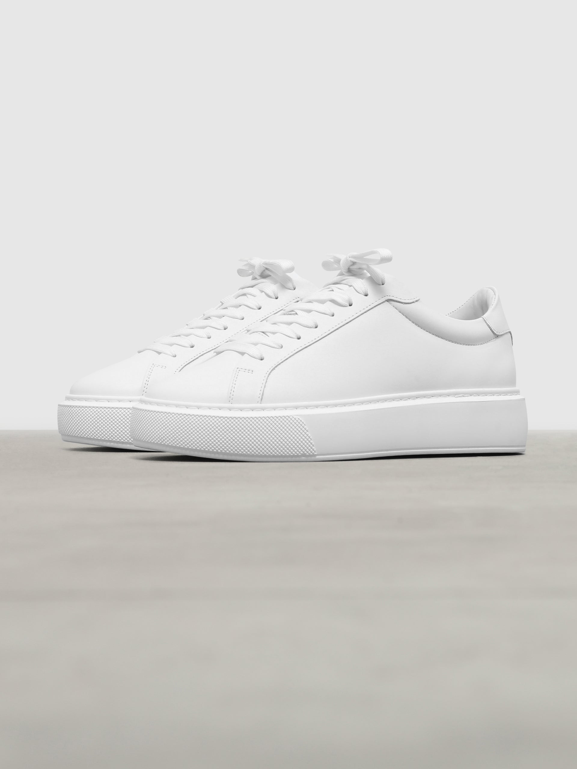 Womens Essential Leather Trainer in White