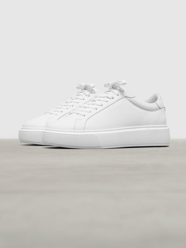 Womens Essential Leather Trainer in White