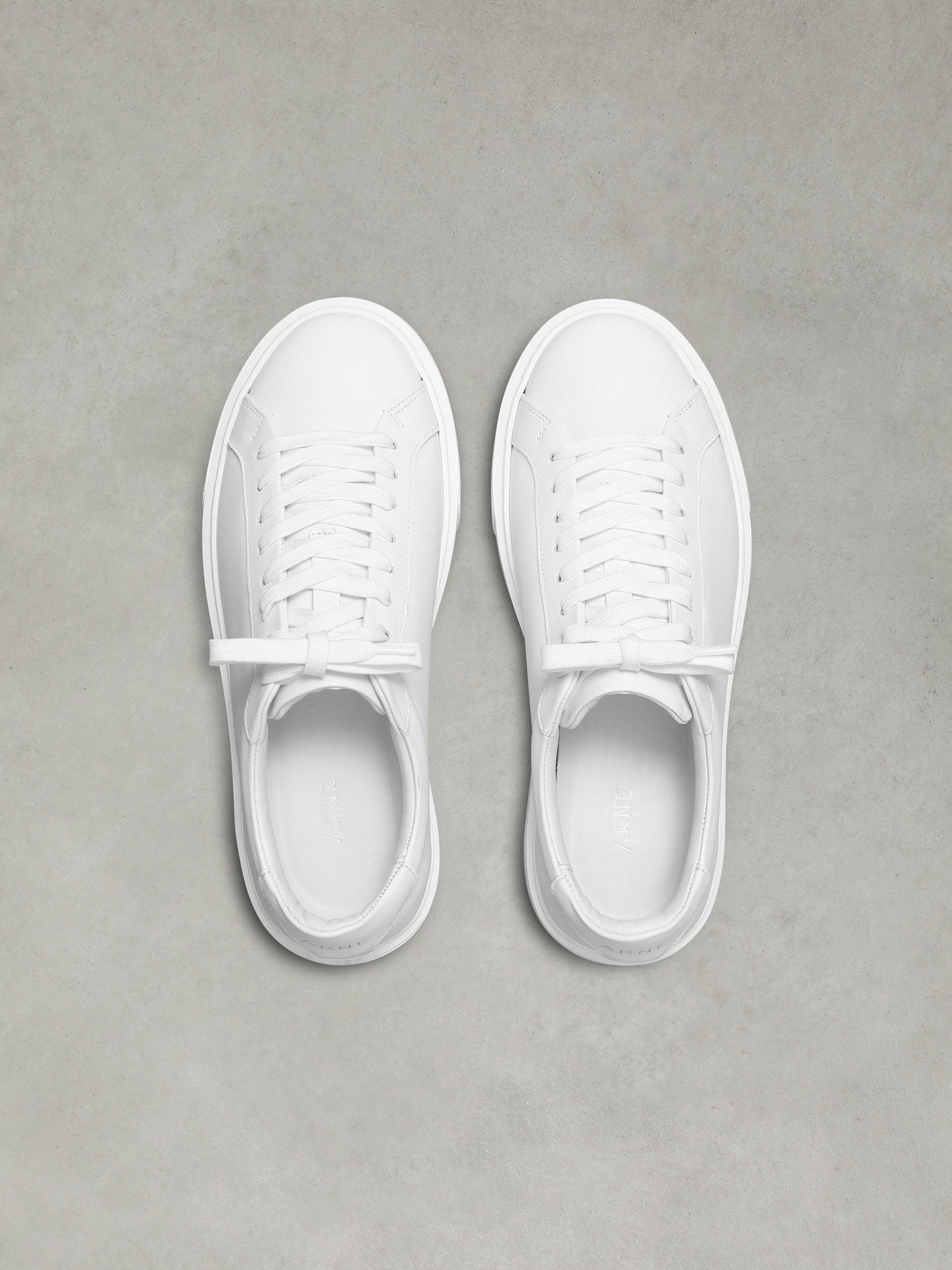 Womens Essential Leather Trainer in White