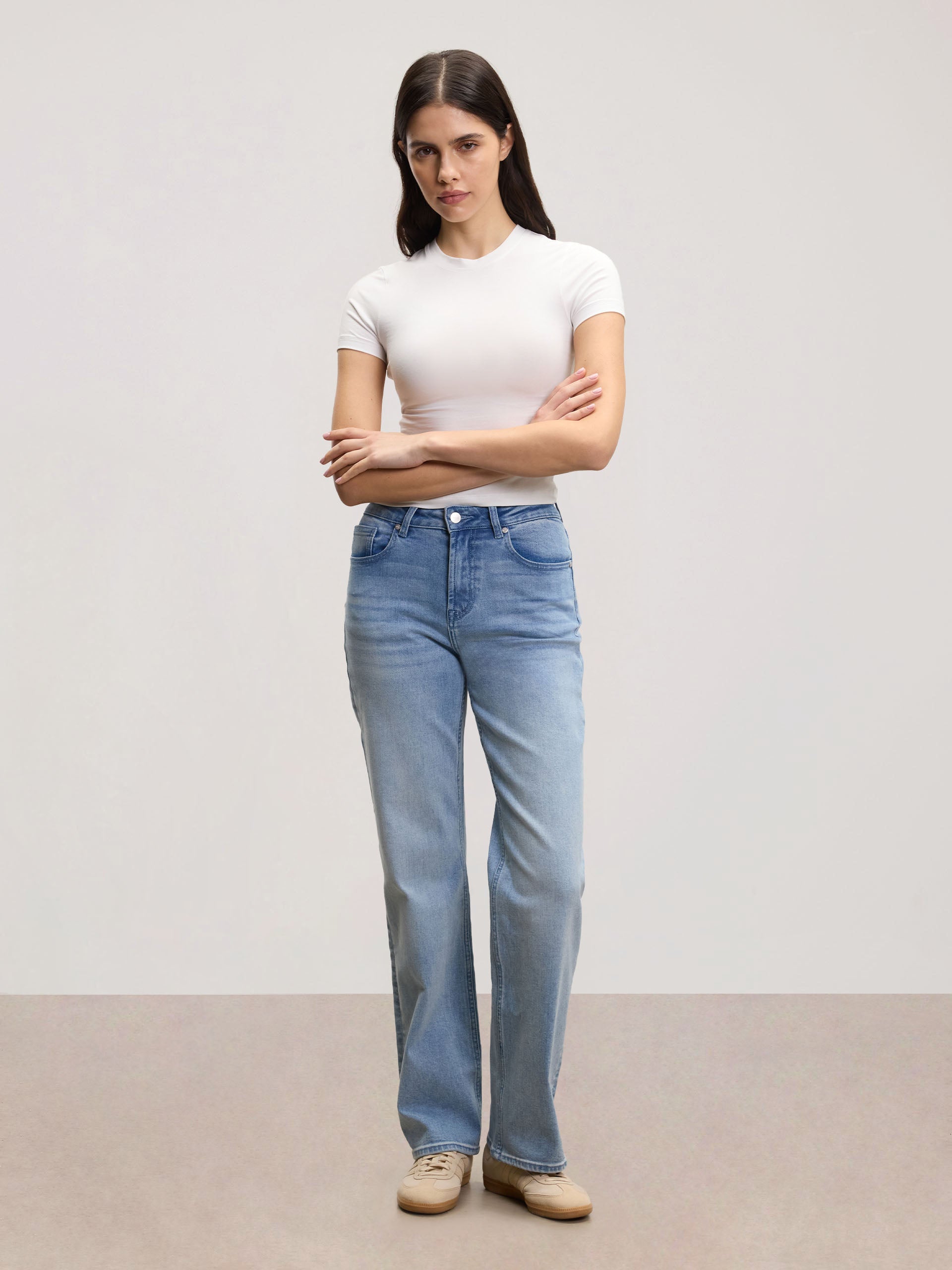 Womens Straight Leg Denim Jeans in Light Blue