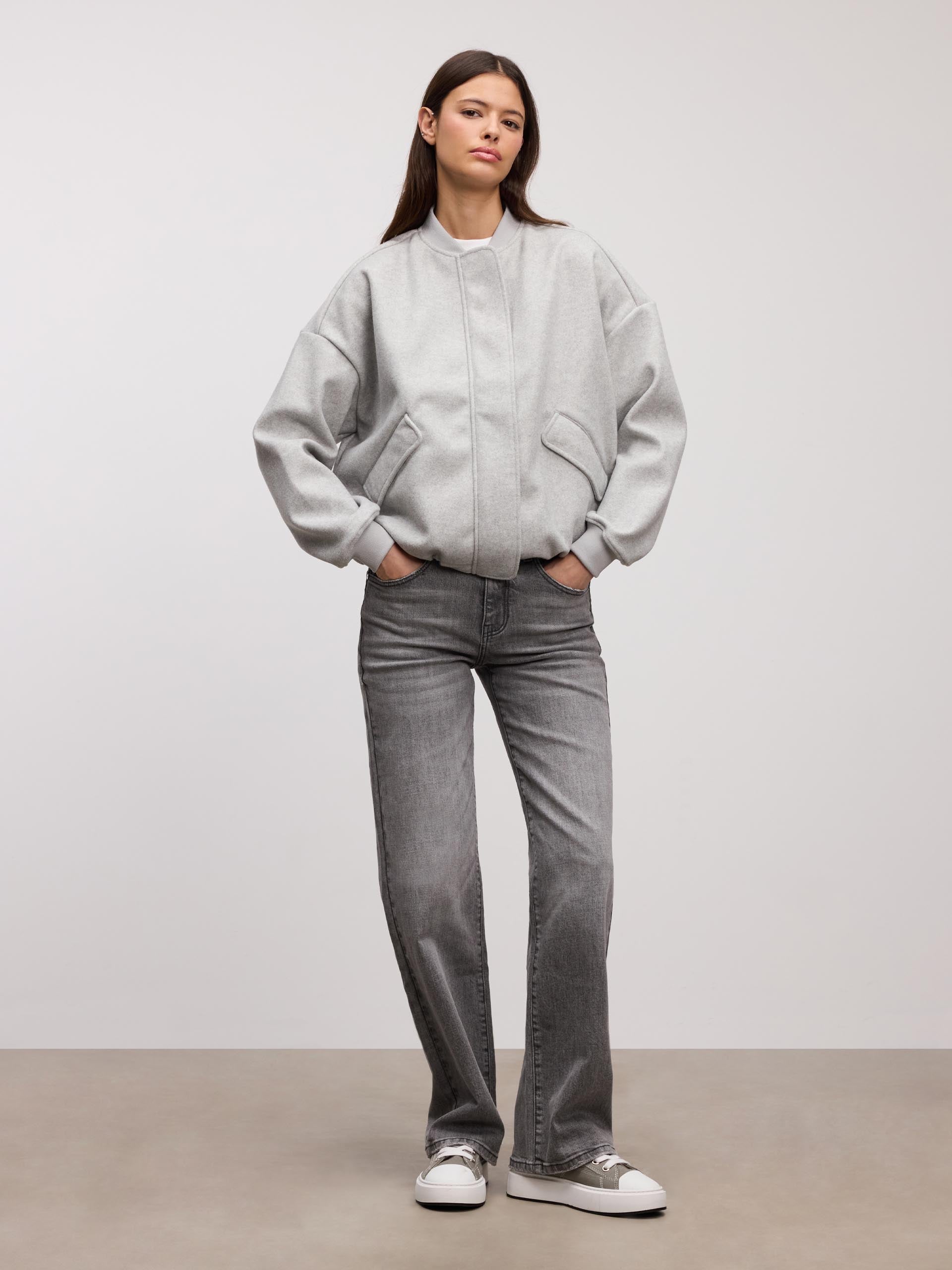 Womens Mid Rise Straight Denim Jean in Grey Wash