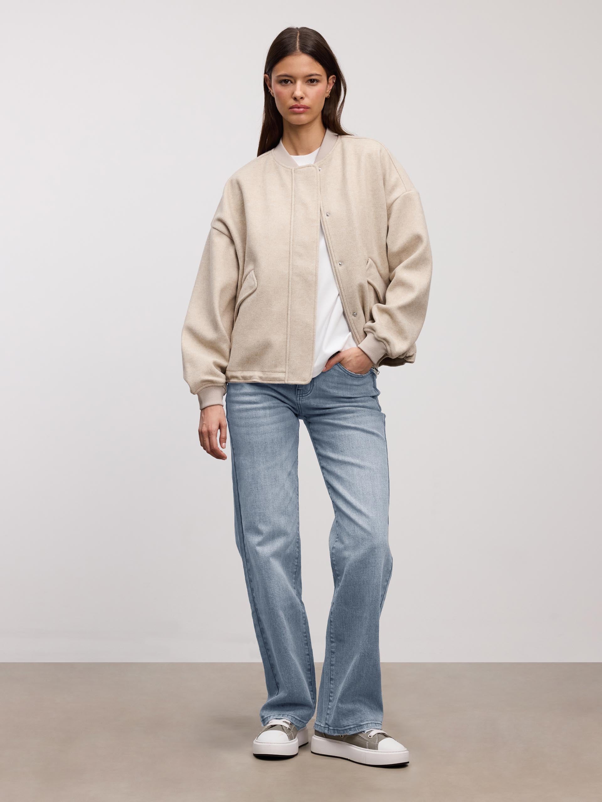 Womens Mid Rise Straight Denim Jean in Mid Blue
