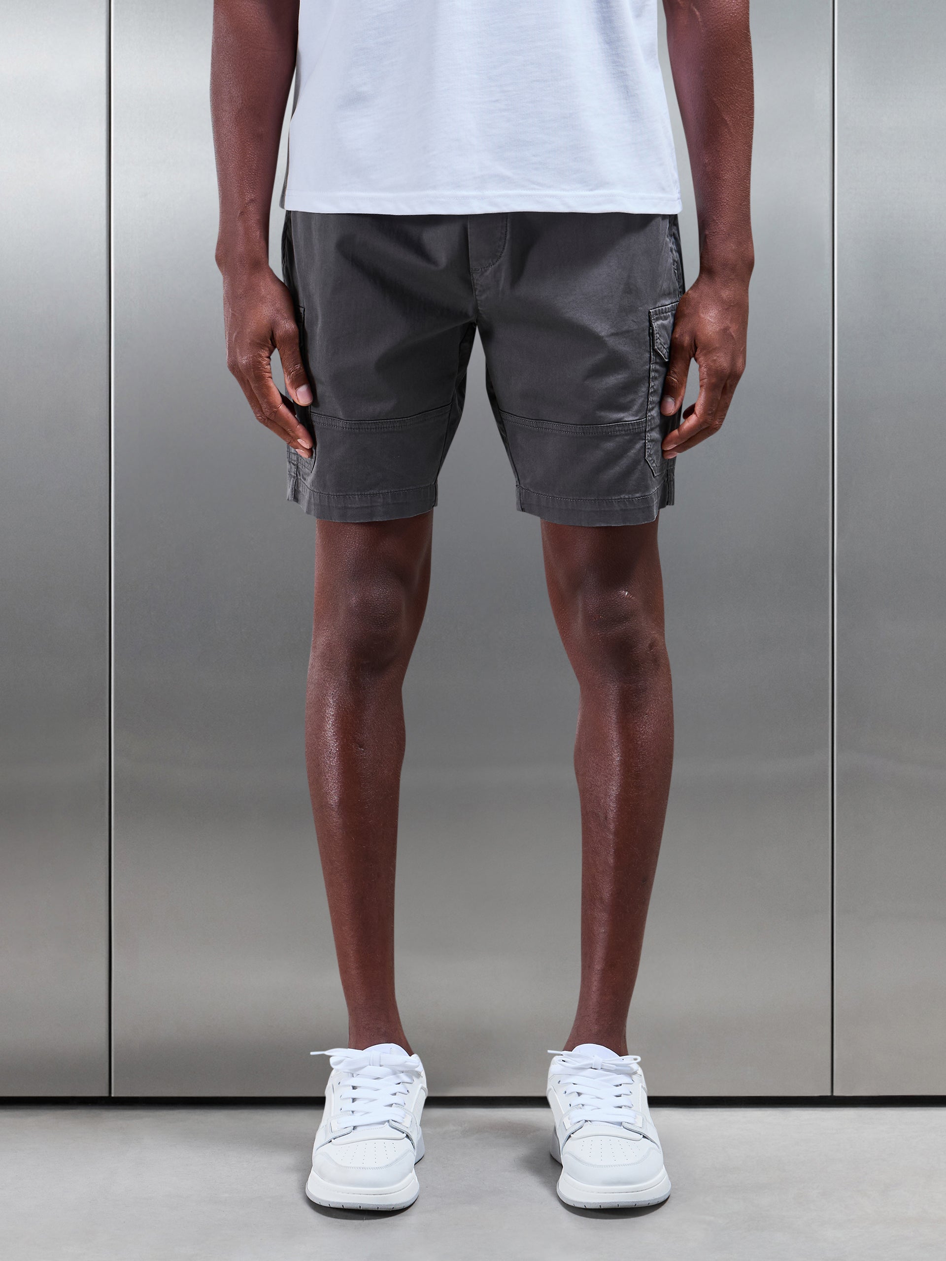 Worker Cargo Short in Grey