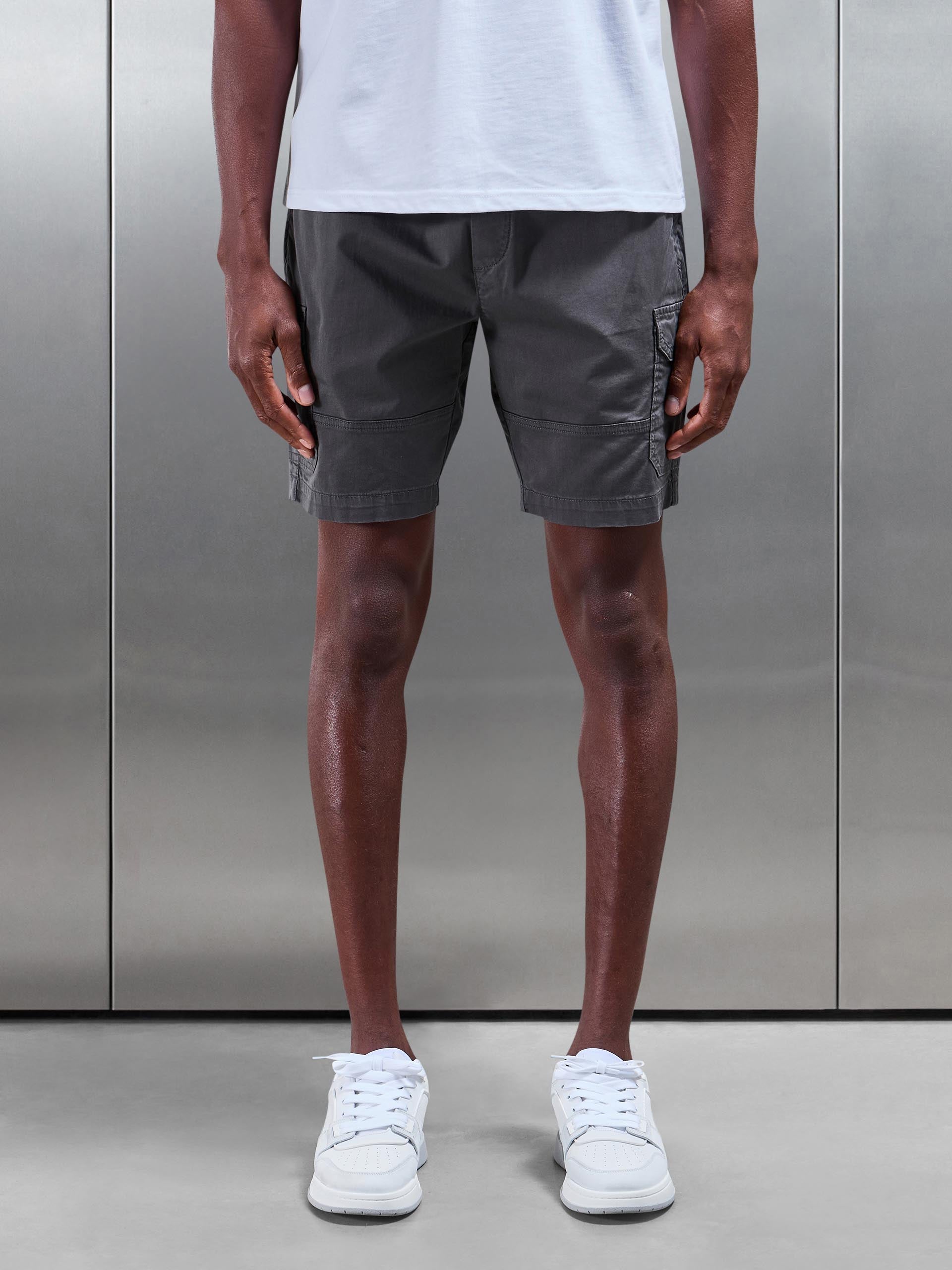 Worker Cargo Short in Grey