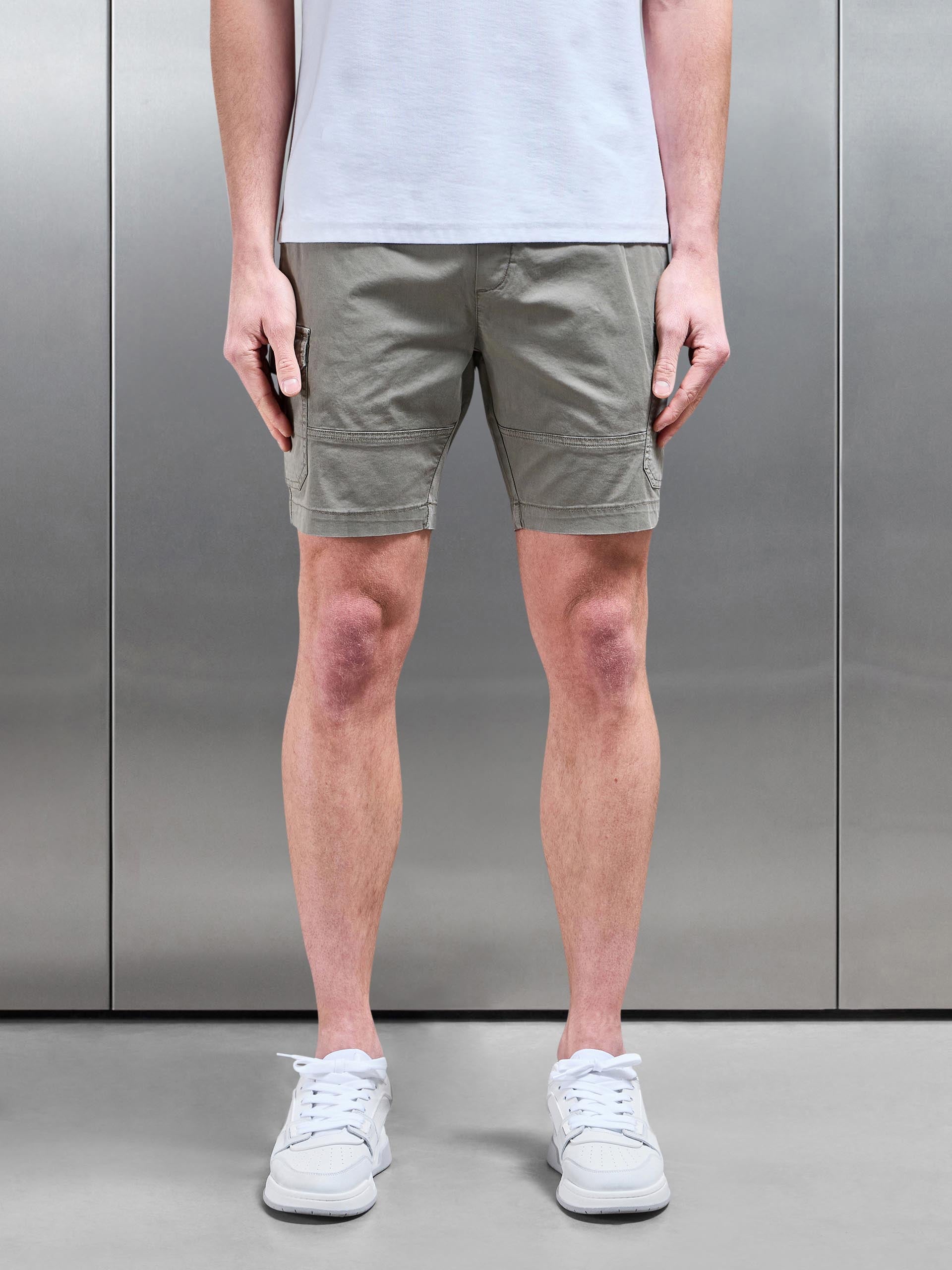 Worker Cargo Short in Olive