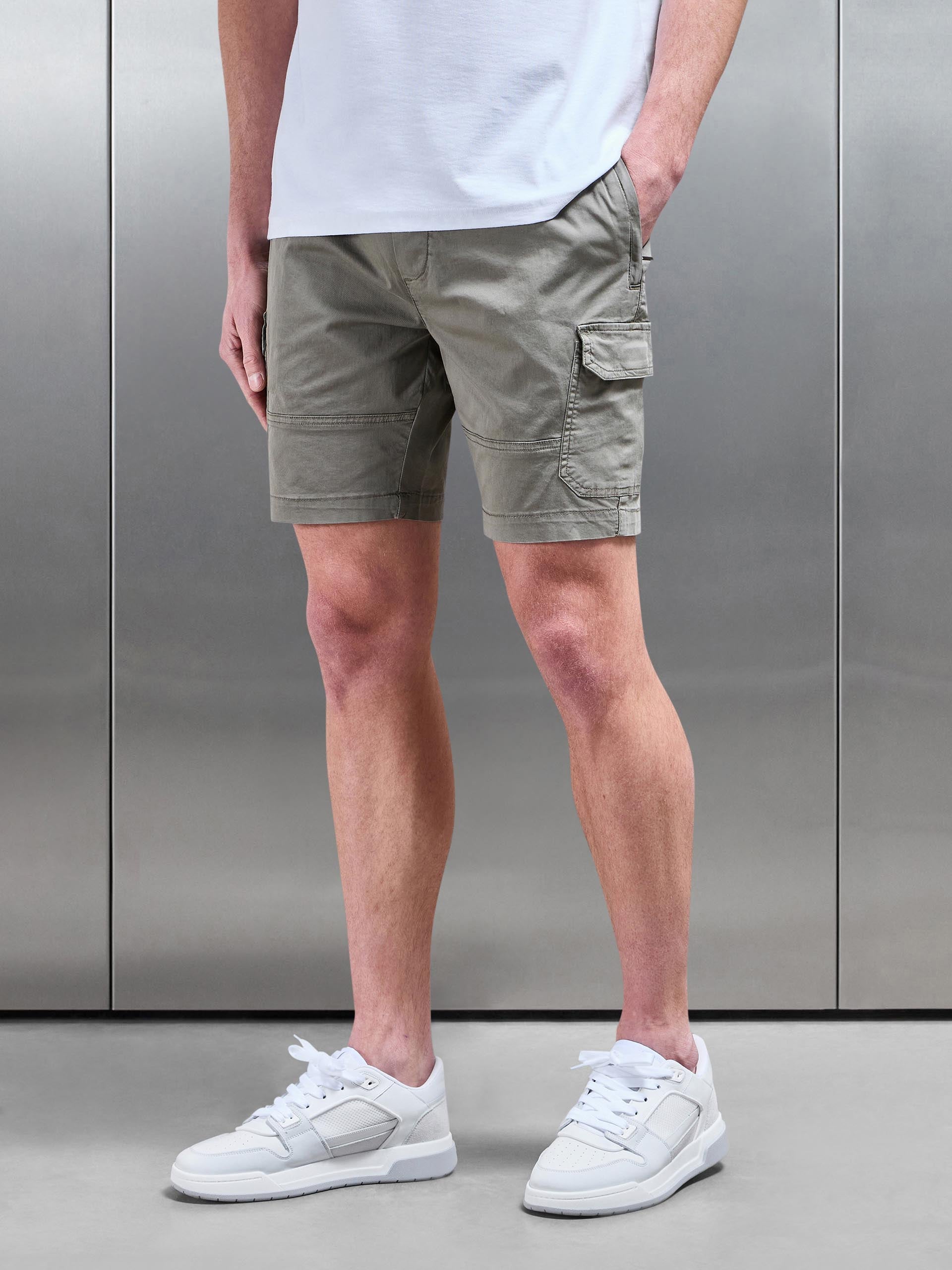 Worker Cargo Short in Olive