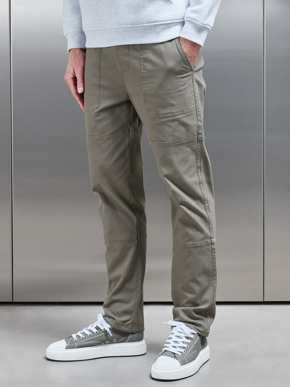 Worker Trouser in Olive