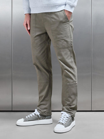 Worker Trouser in Olive