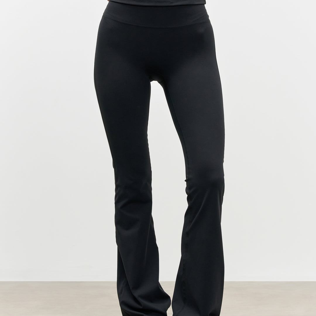 Womens Active Flared Legging in Black