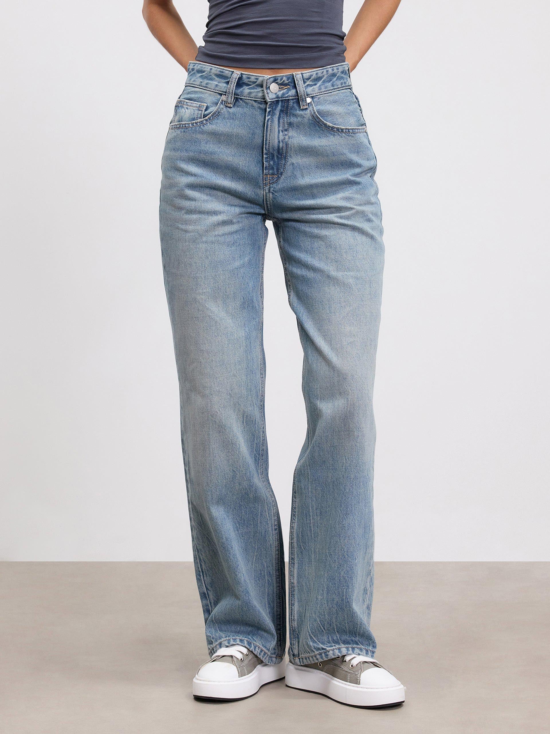 Womens Mid Rise Straight Denim Jean in Mid Blue