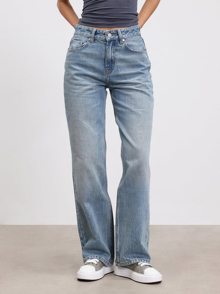 Womens Mid Rise Straight Denim Jean in Mid Blue