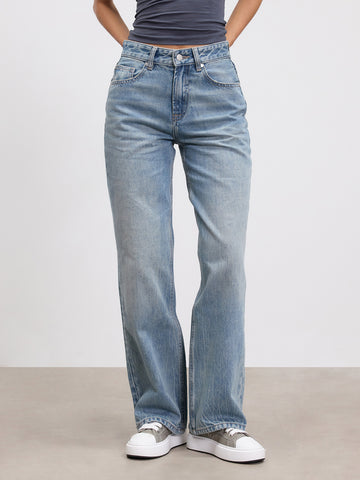 Womens Mid Rise Straight Denim Jean in Mid Blue