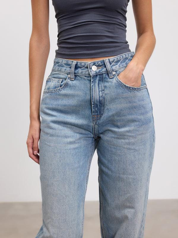 Womens Mid Rise Straight Denim Jean in Mid Blue