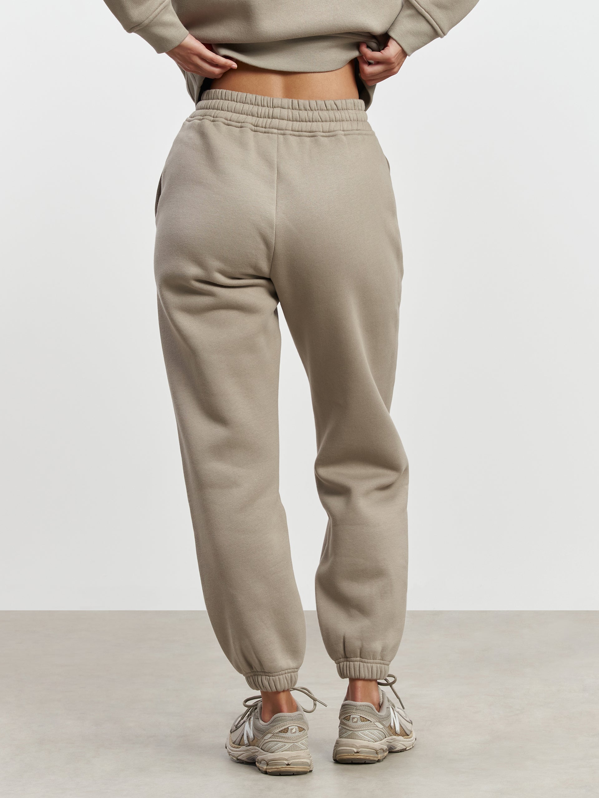 Womens Relaxed Cuffed Jogger in Stone