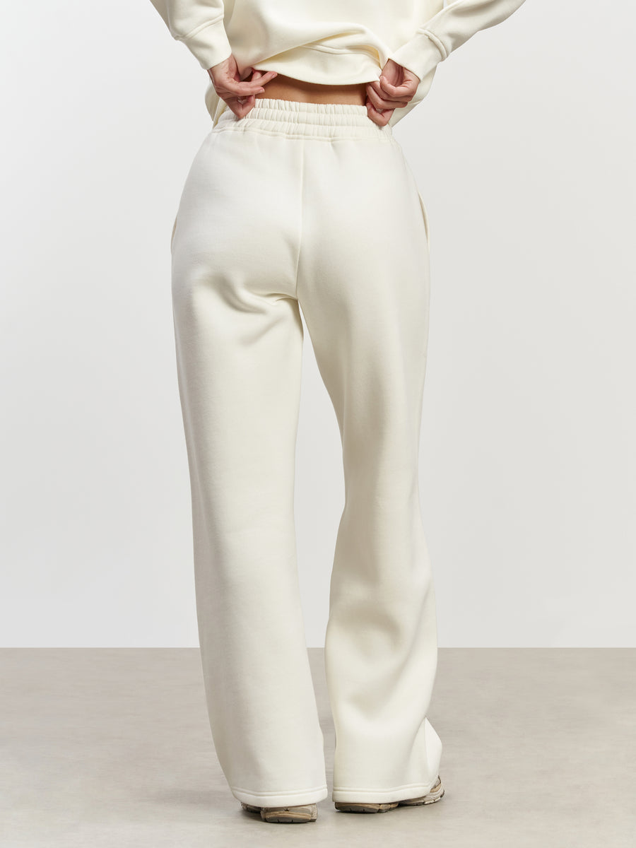 Womens Relaxed Straight Leg Jogger in Ecru