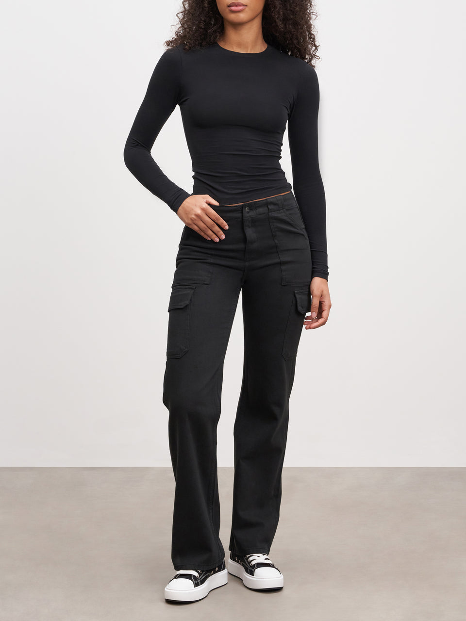 Womens Mid Rise Cargo Pant in Black